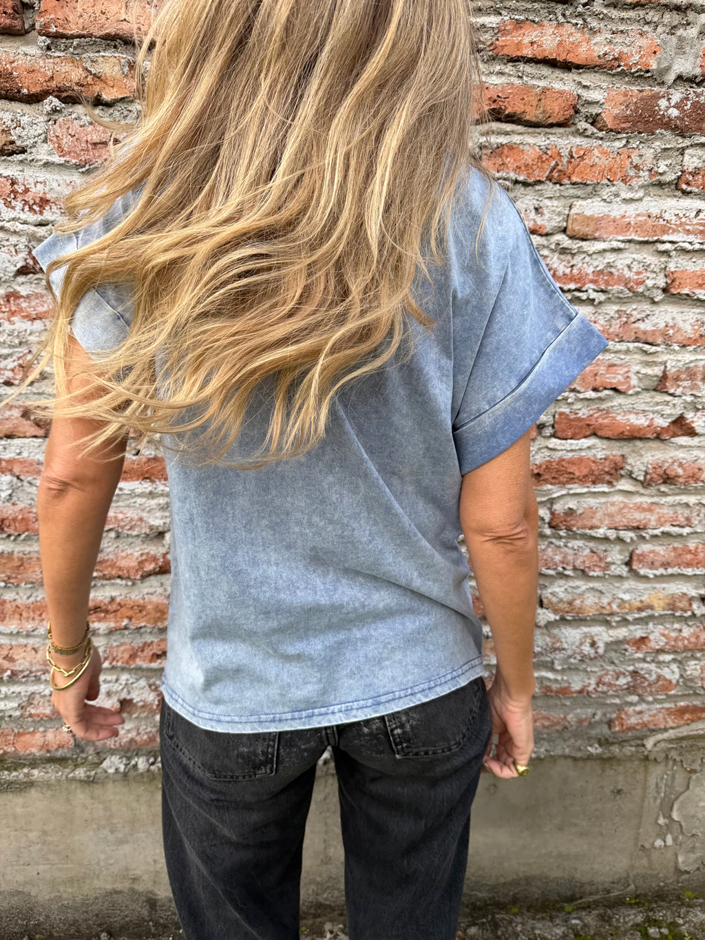 Polera majestic celeste deslavado