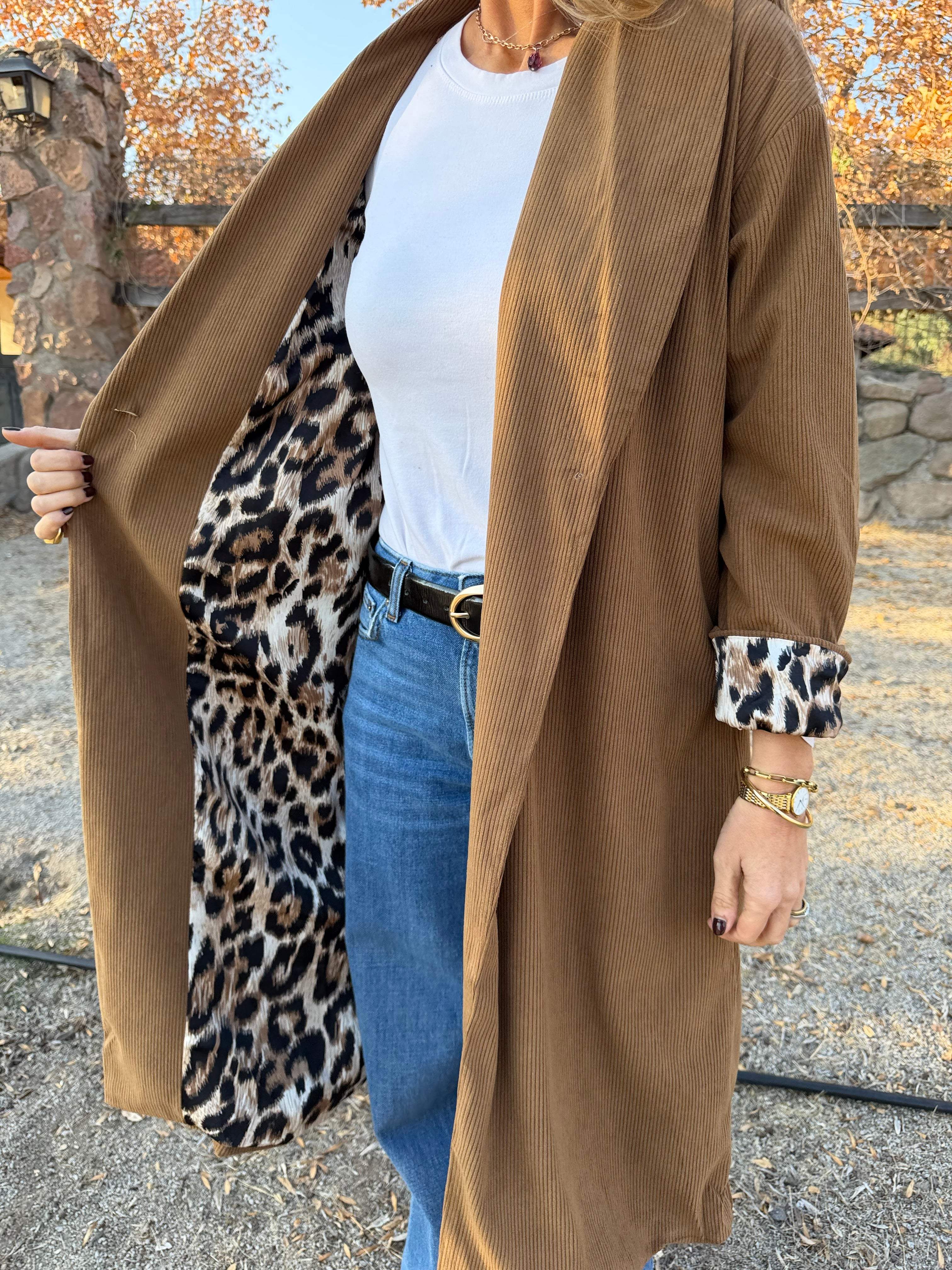 Trench cotelé fondo print camel