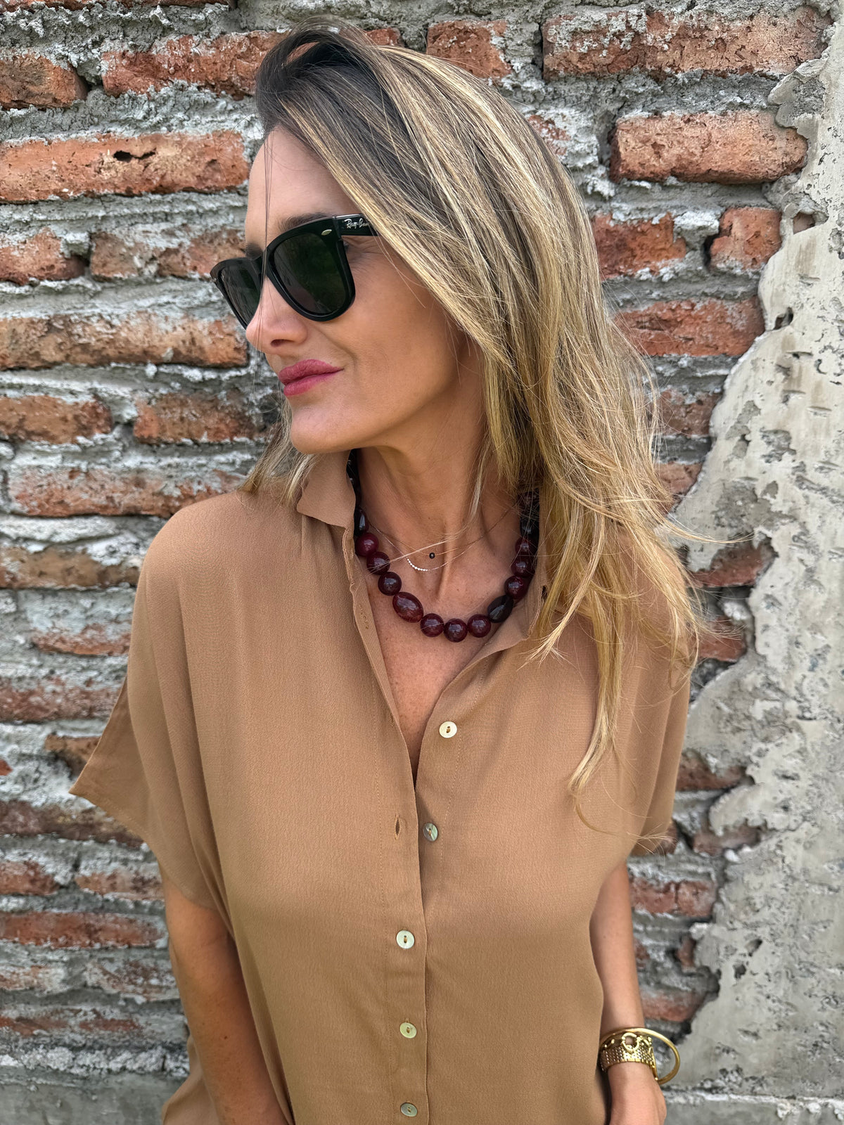 Collar borlas burdeo