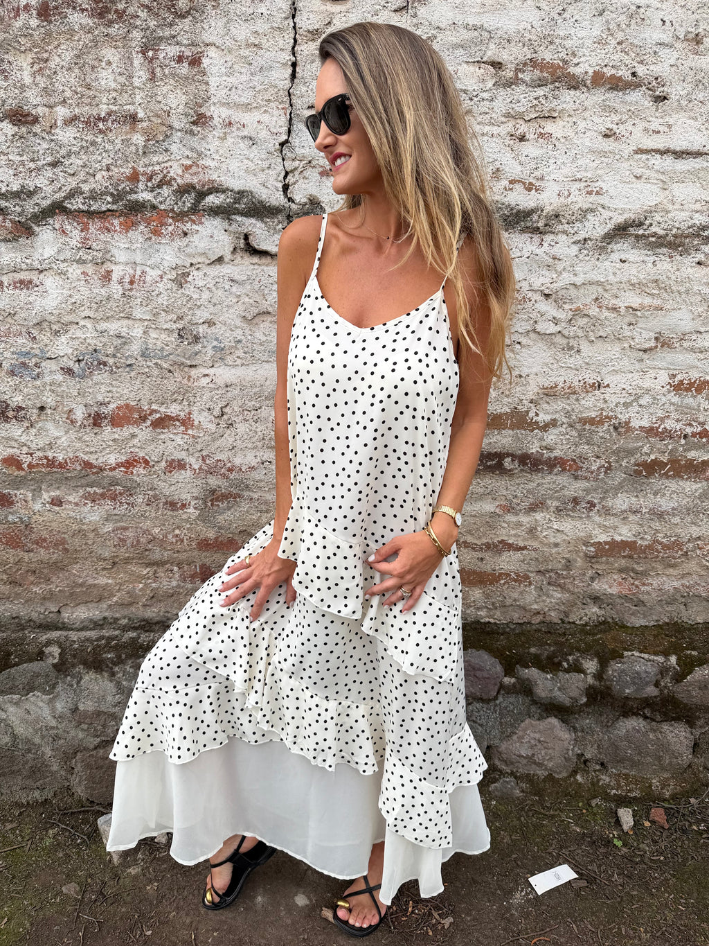 Vestido puntos y vuelos crudo