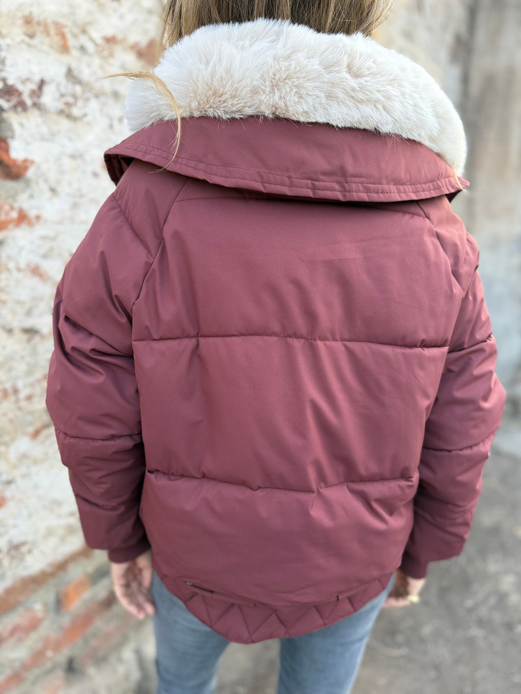 Parca puffa premium cuello removible burdeo
