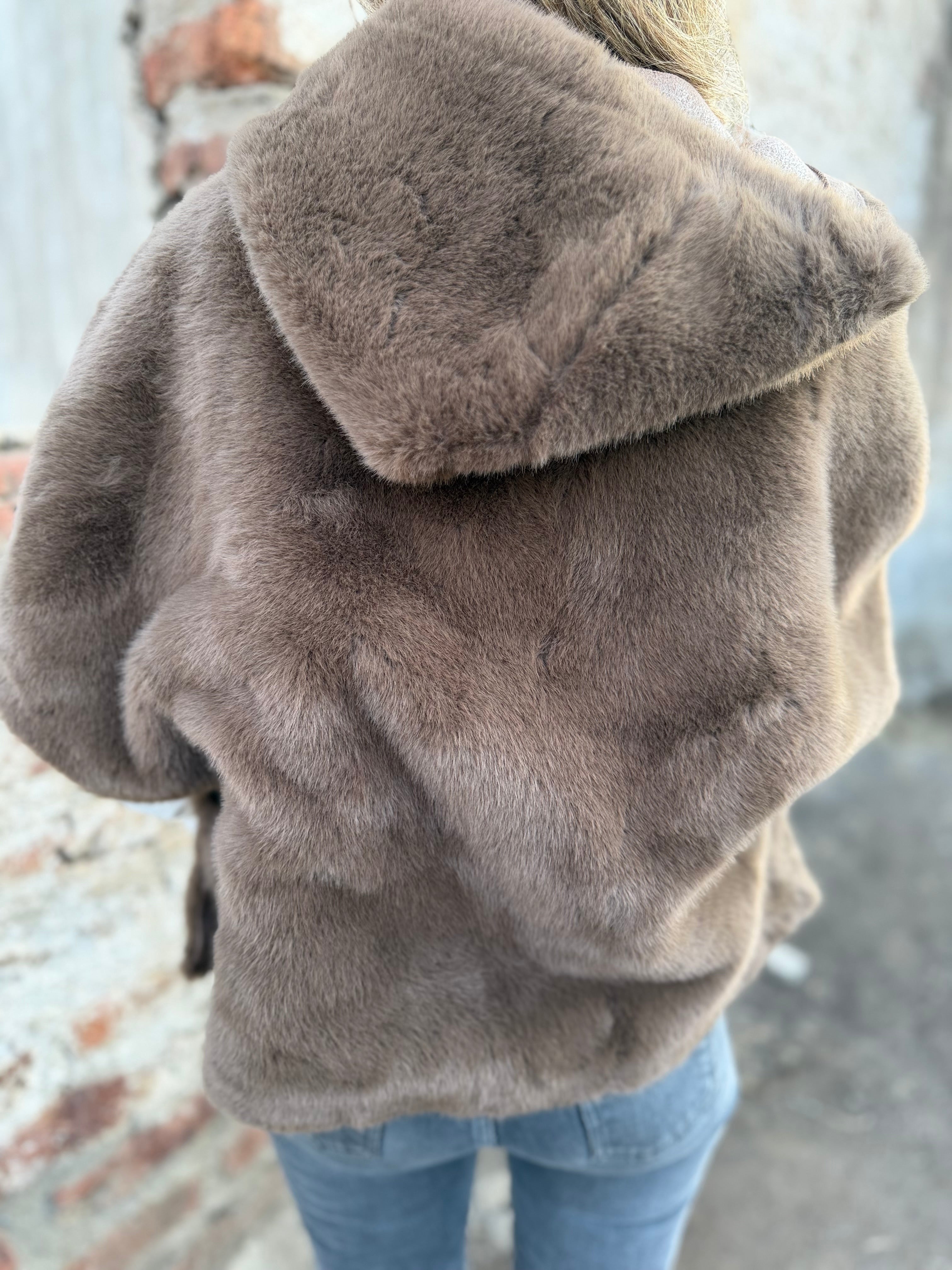 Poncho piel café