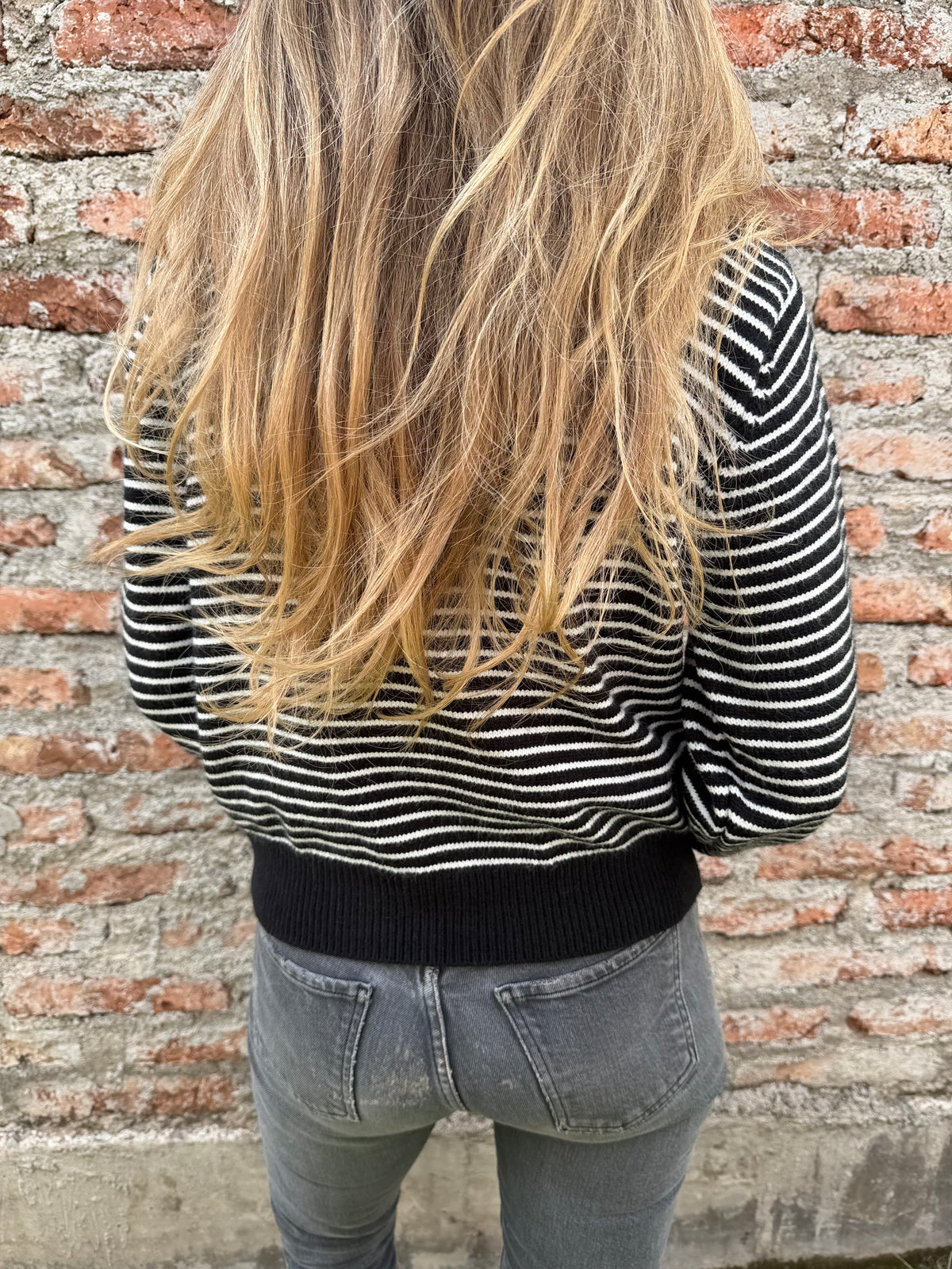 Chaleco líneas camisero cuello bluejean negro