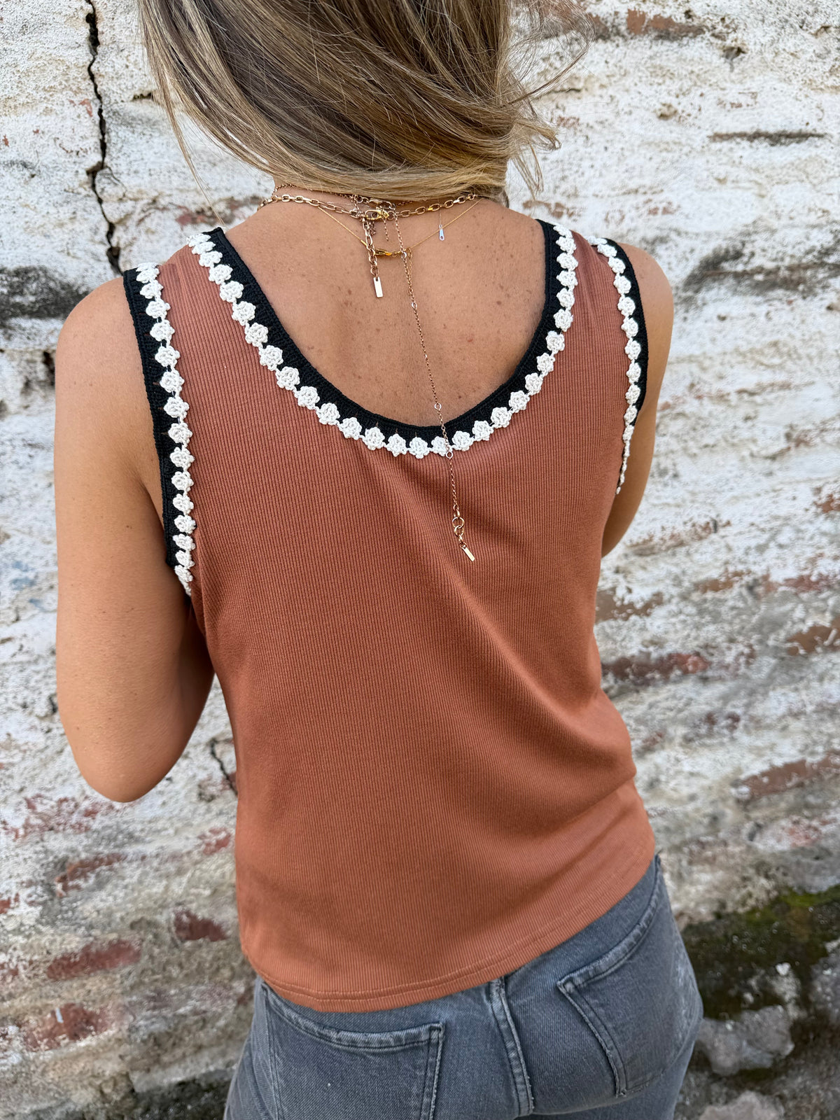 Básica borde crochet terracota