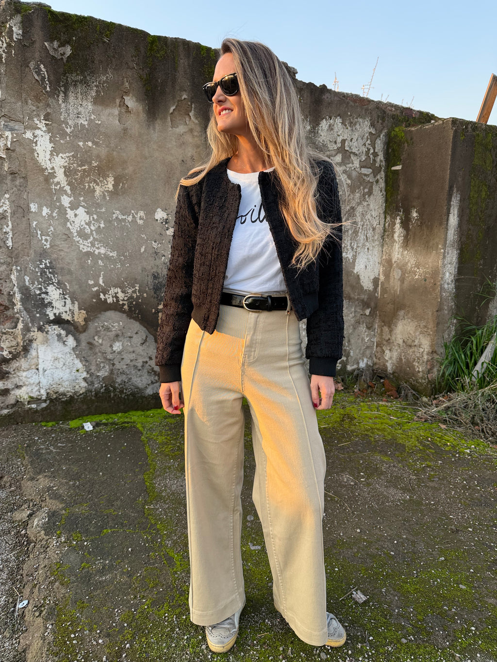 Pantalón tiro alto beige