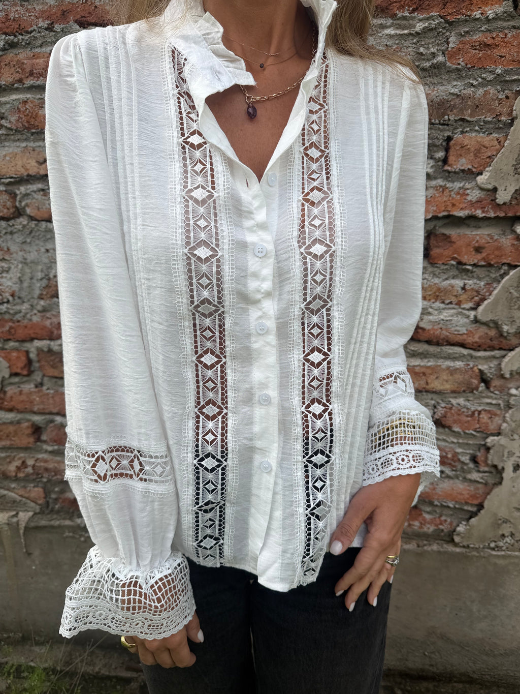 Blusa macramé central blanca