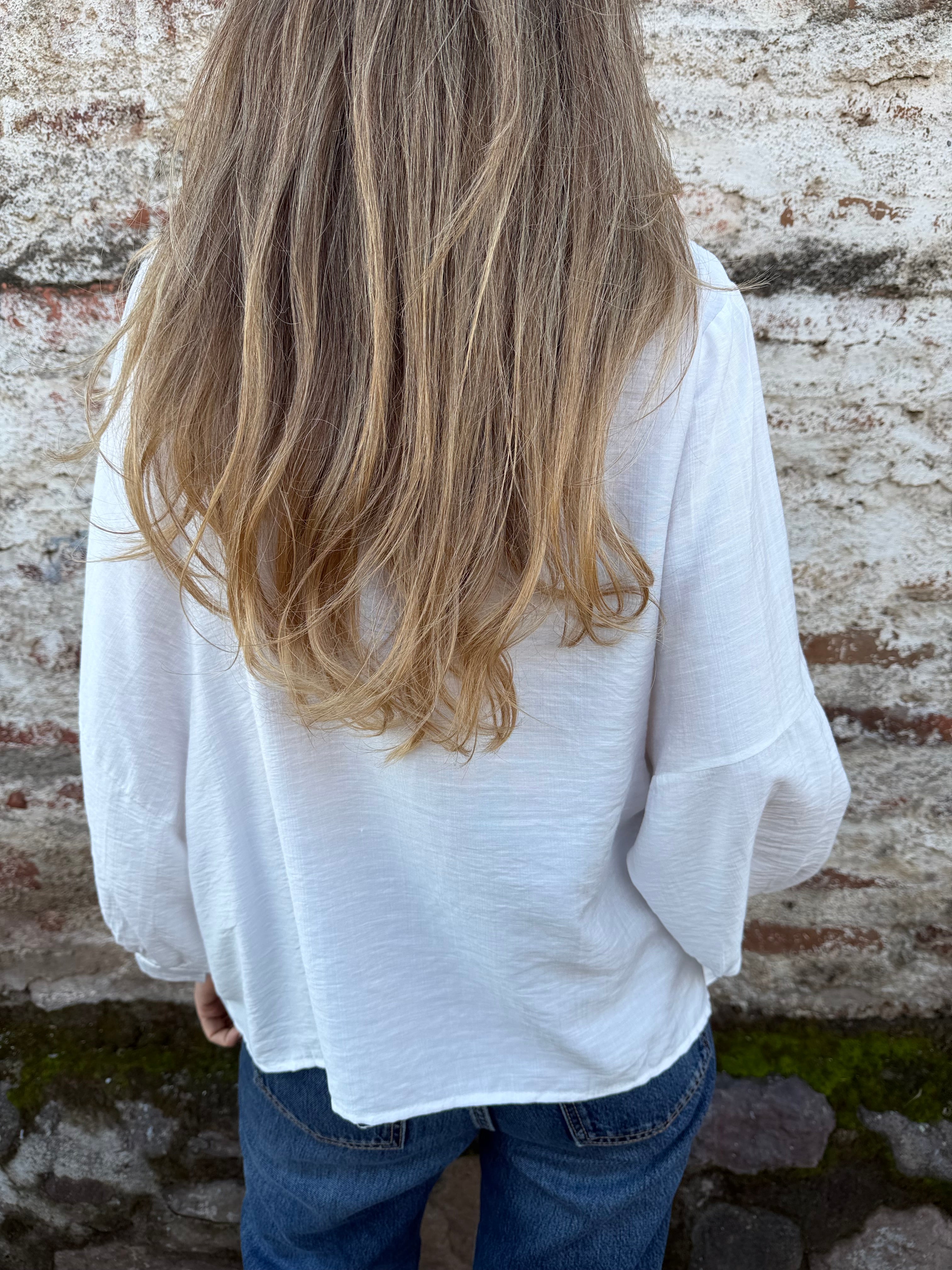 Blusa rayón manguitas globo blanca