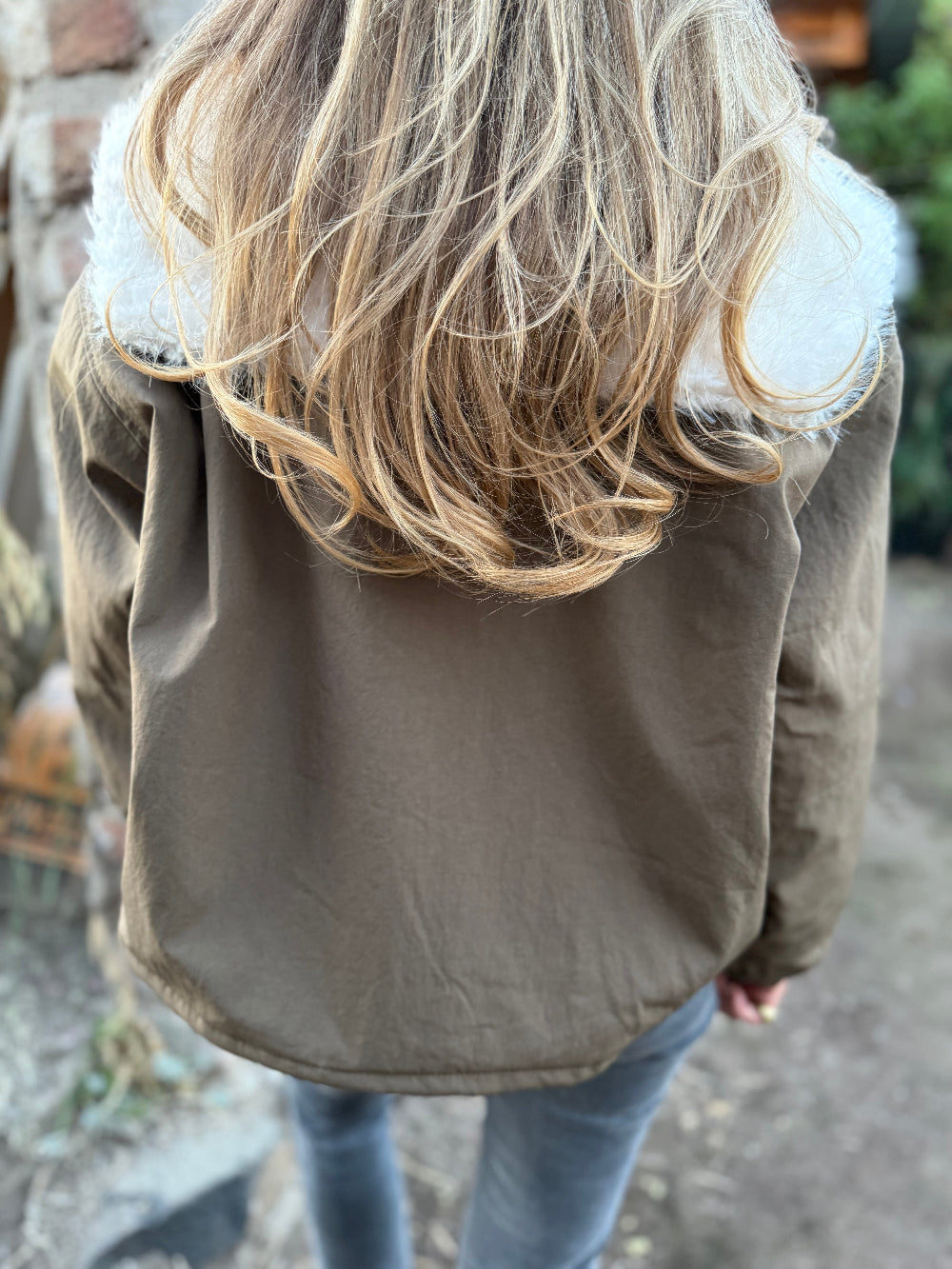 Chaqueta gabardina cuello soft