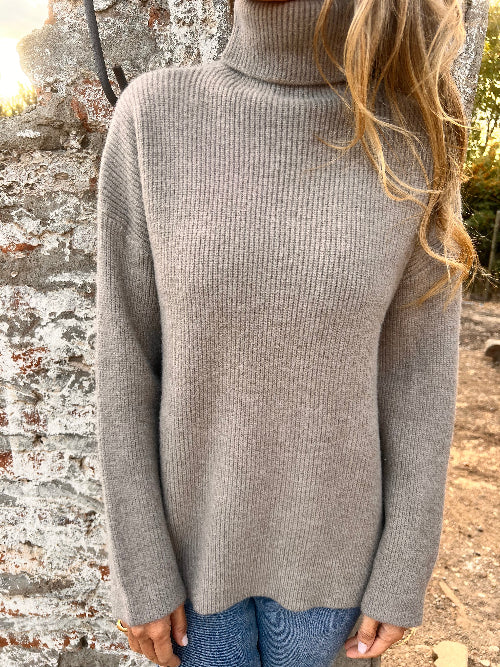 Cuello alto simply taupe