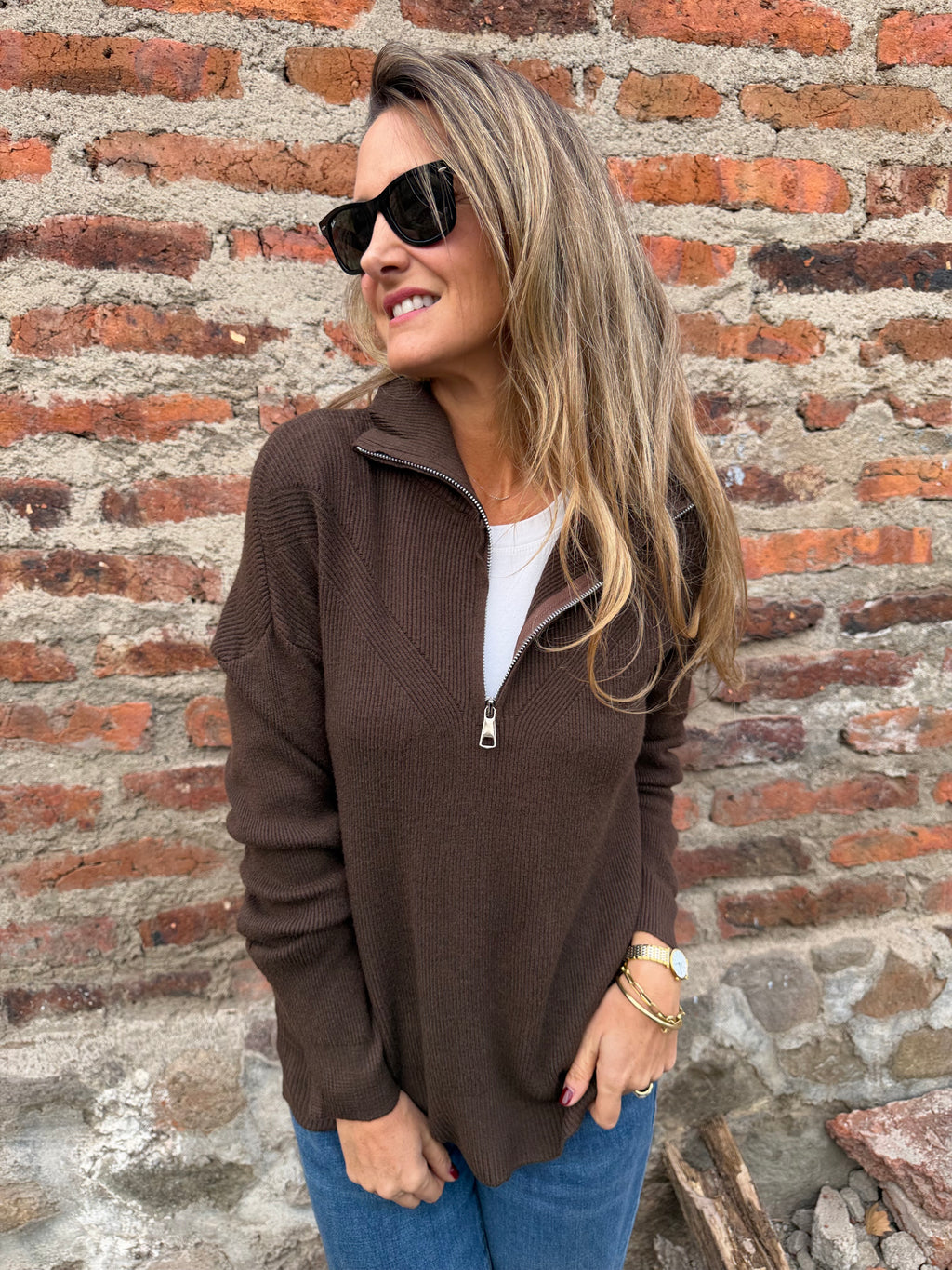 Chaleco acanalado medio cierre café