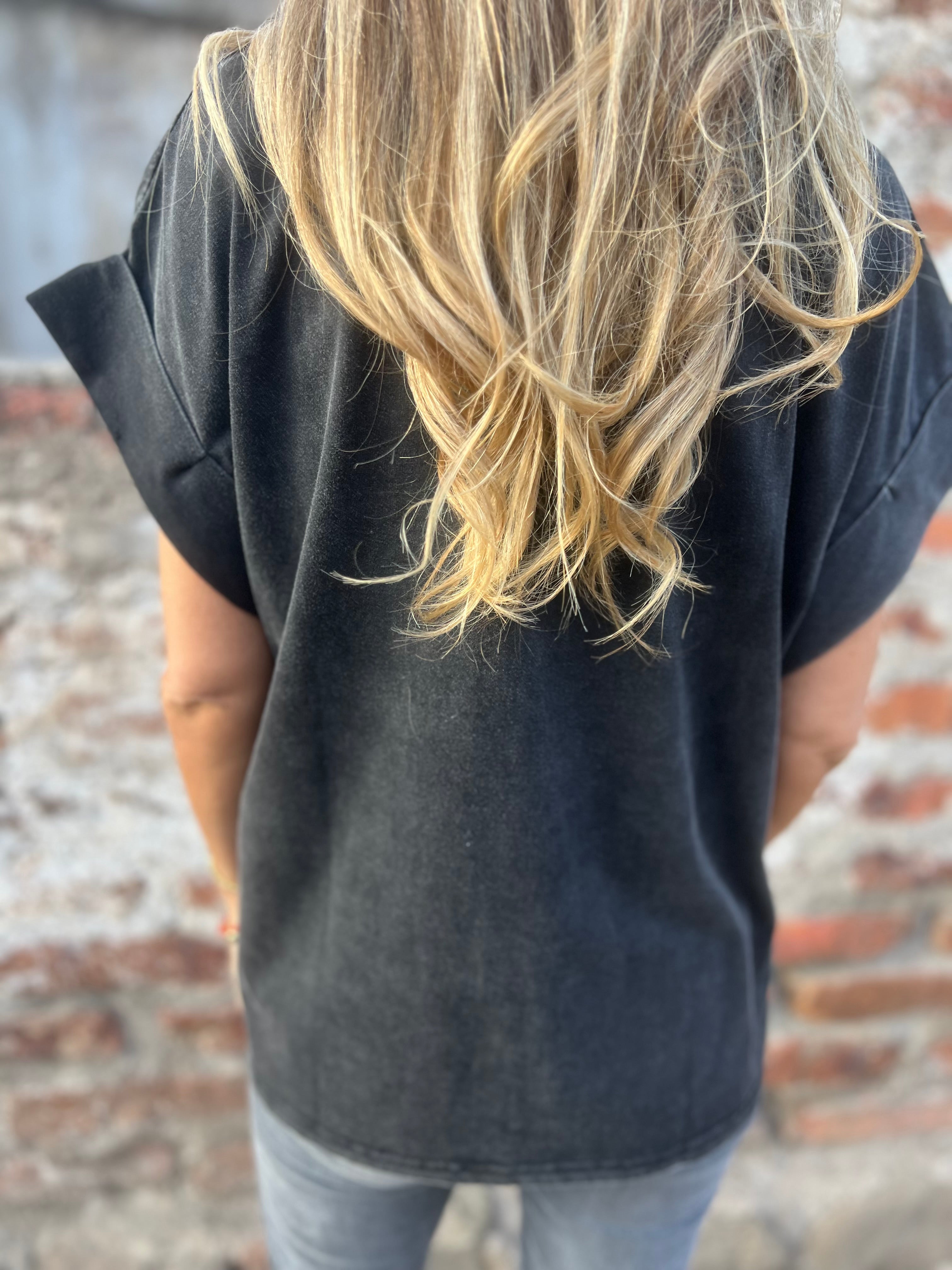Polera tigre negra