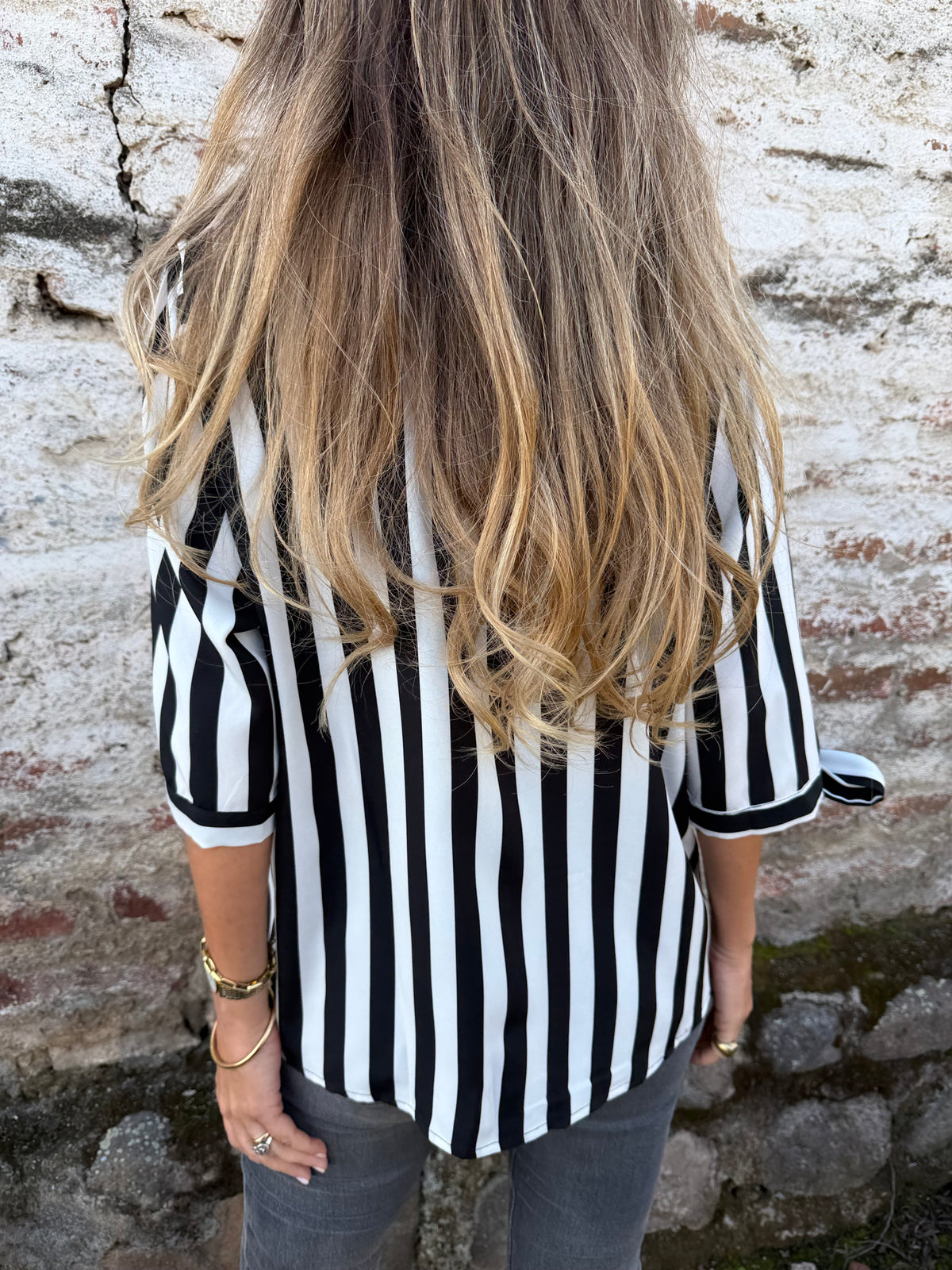 Blusa líneas negra