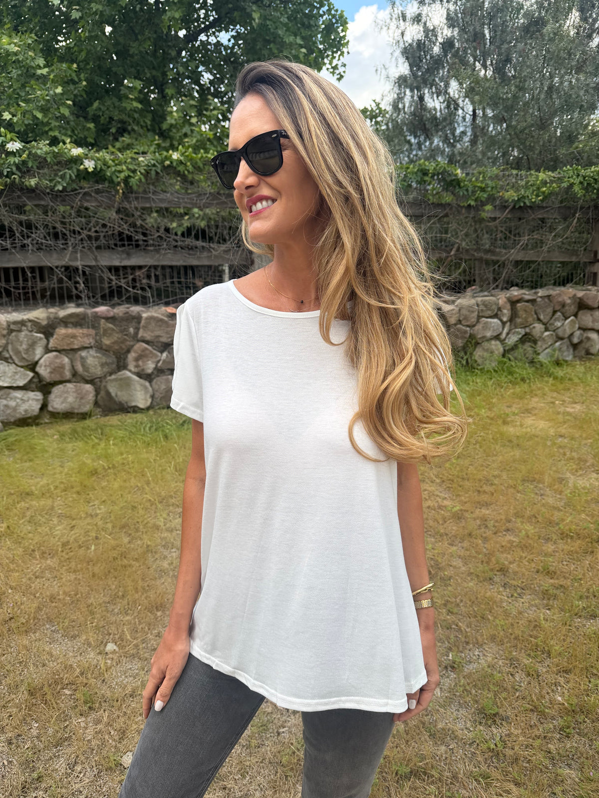 Polera algodón nudo espalda blanca