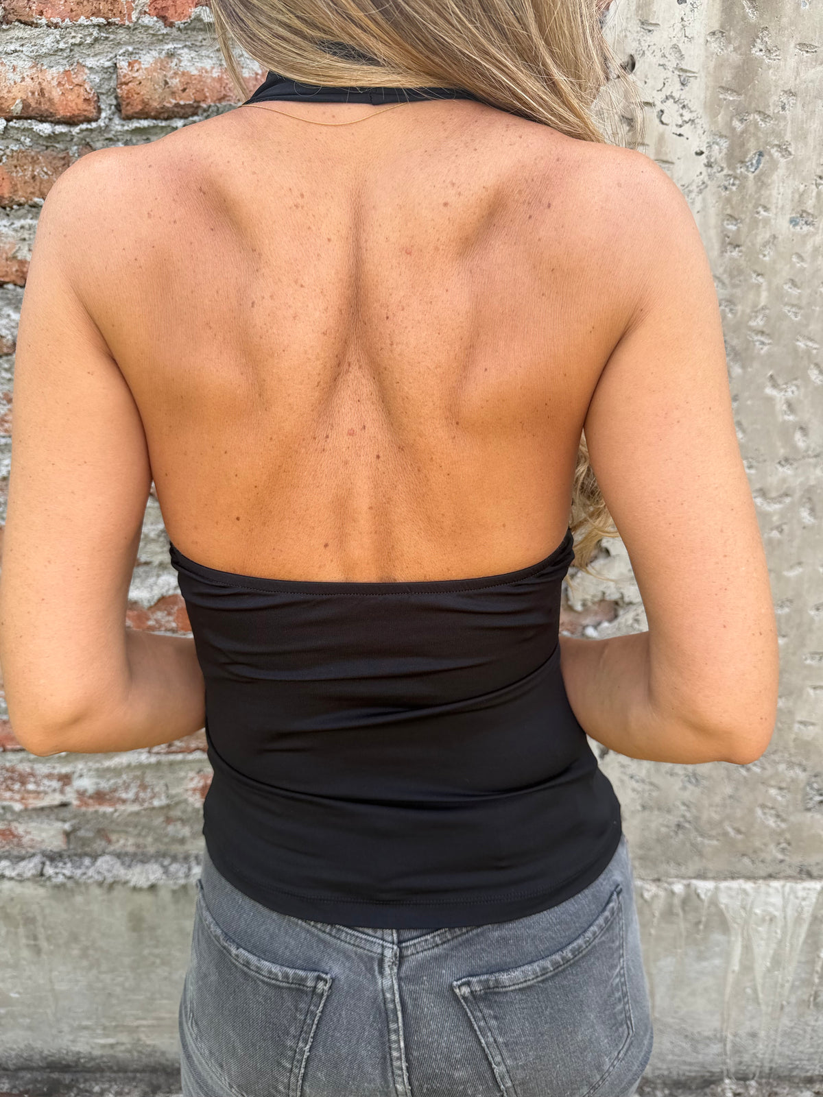 Polera lycra sin espalda negra
