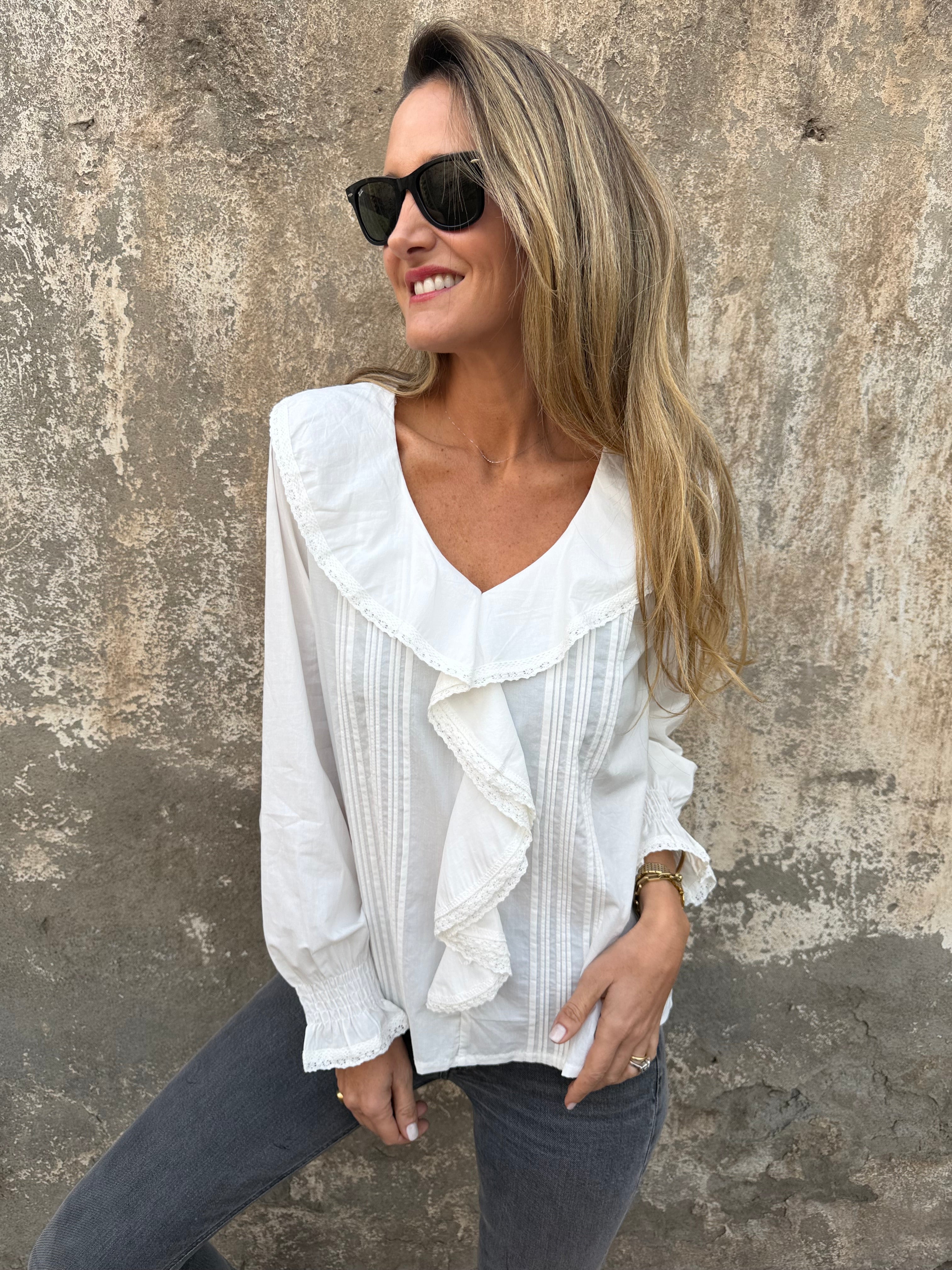 Blusa volados centrales blanca