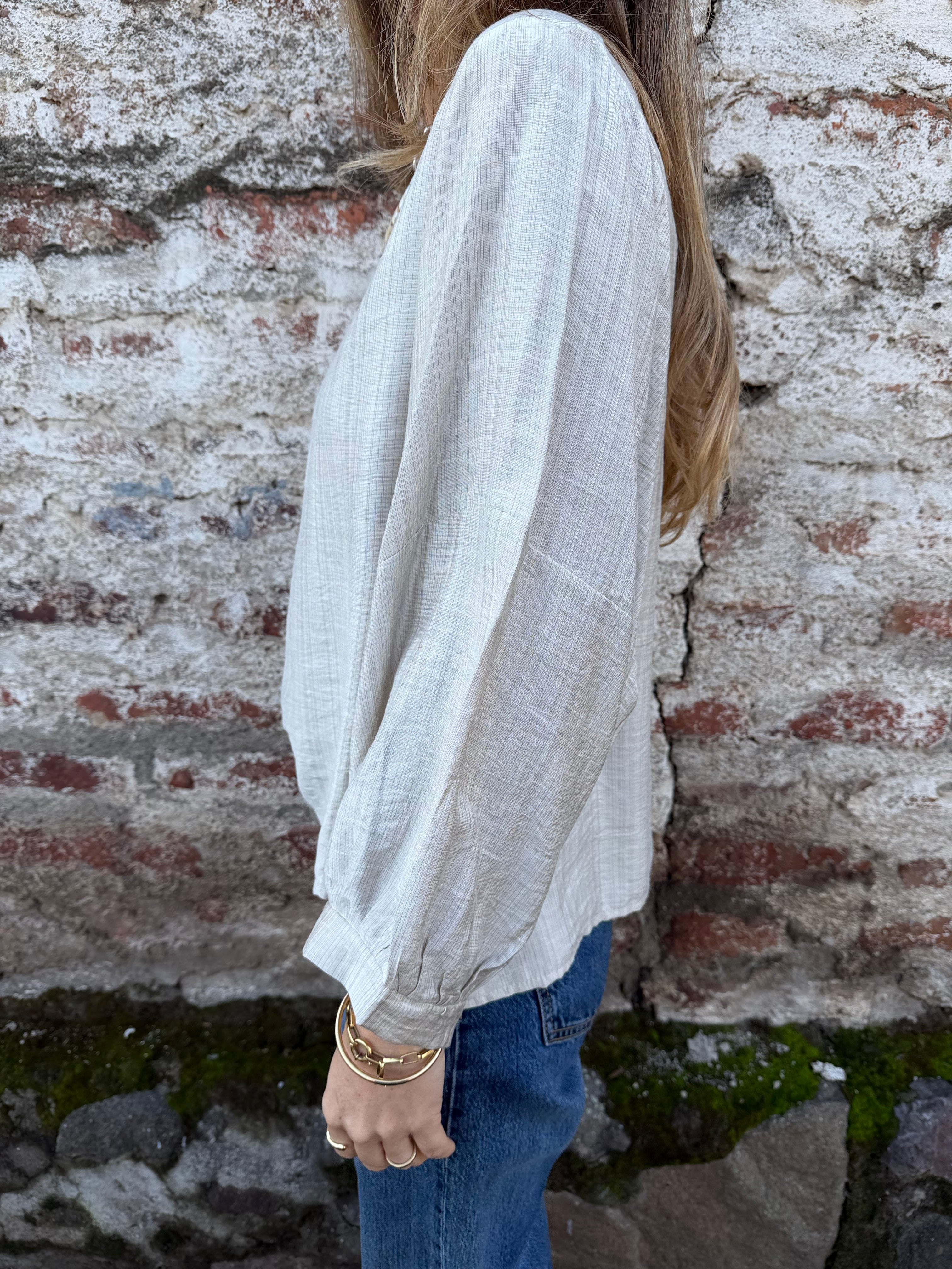 Blusa rayón manguitas globo beige