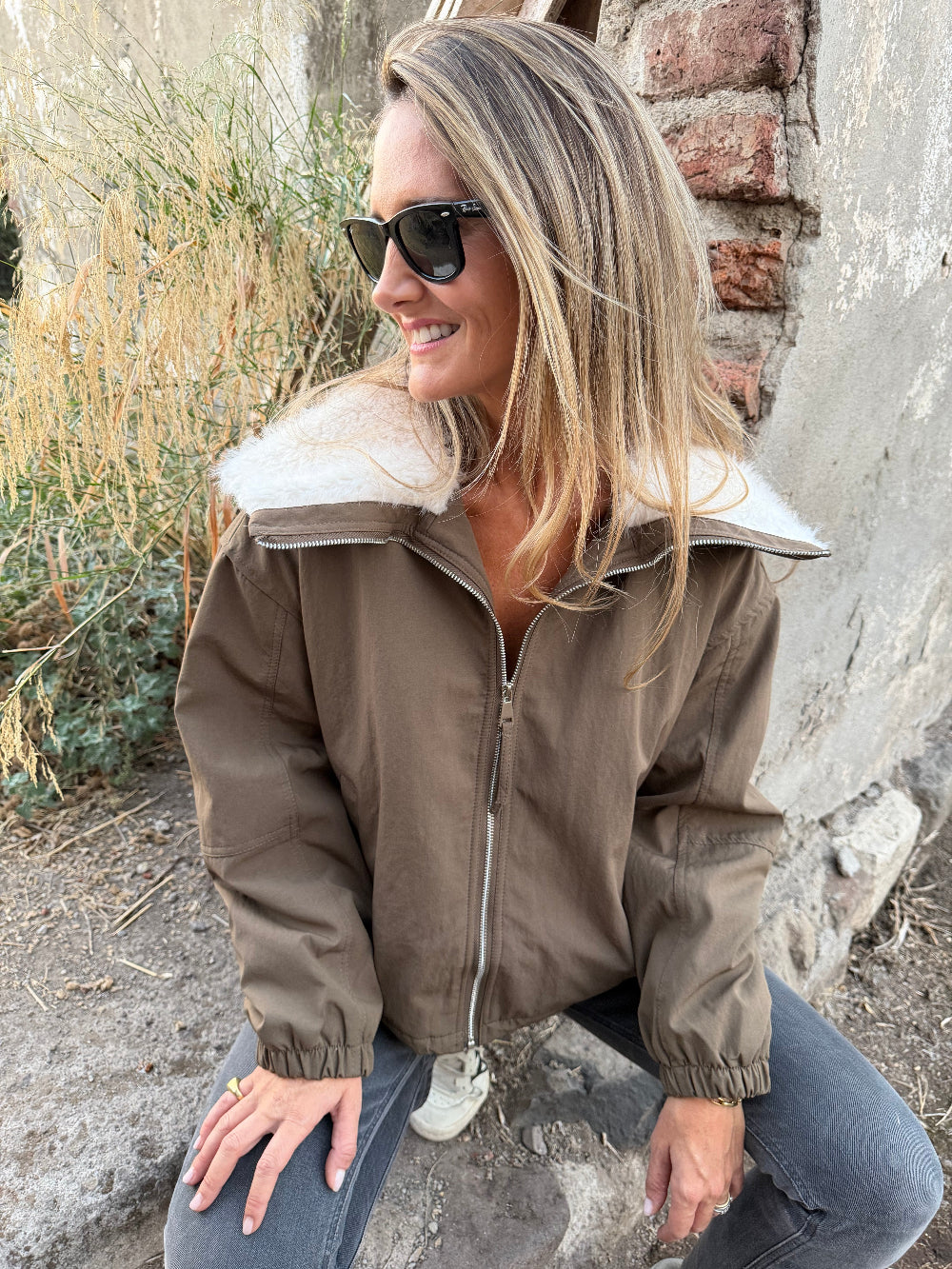 Chaqueta gabardina cuello soft