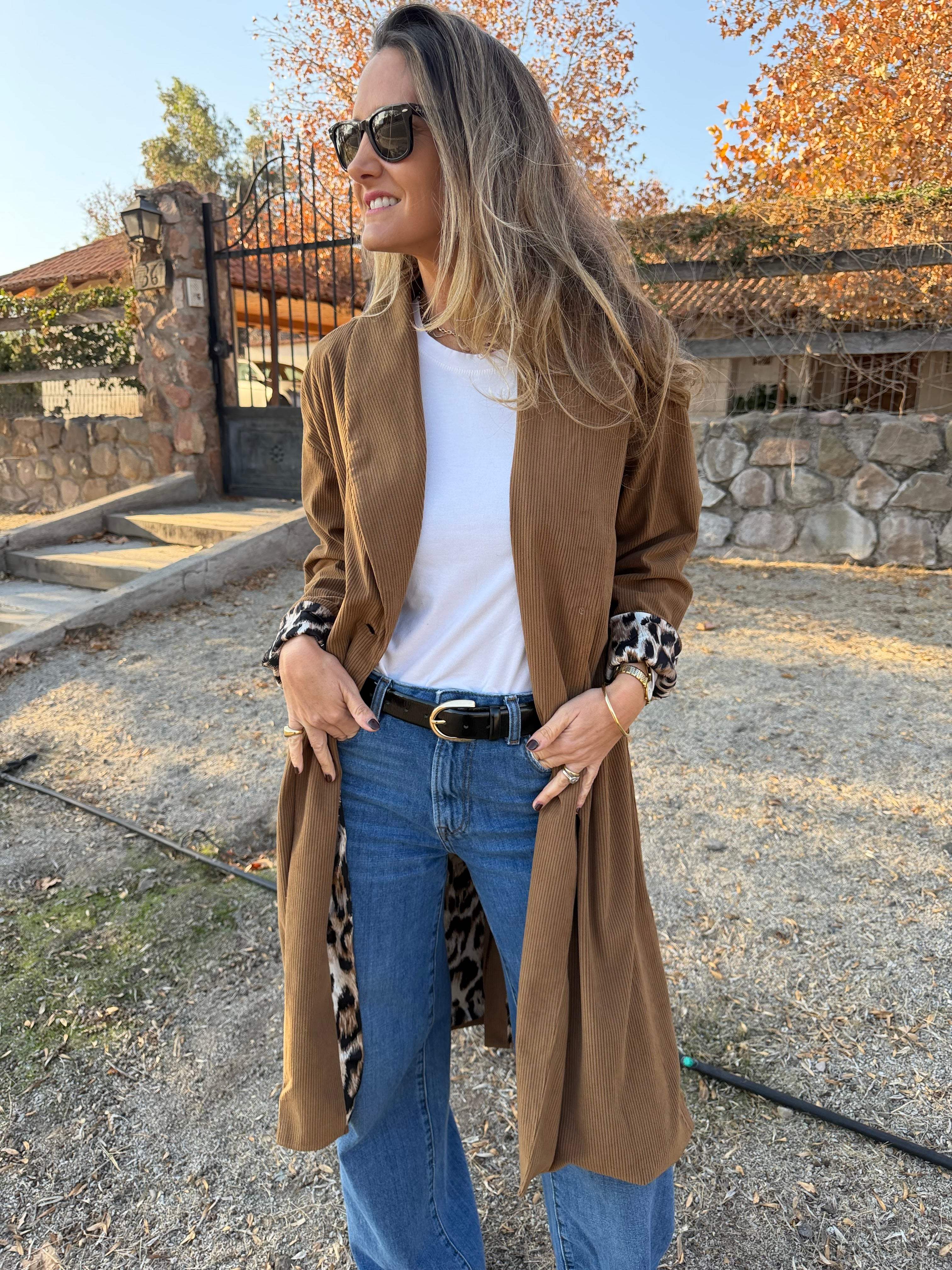 Trench cotelé fondo print camel