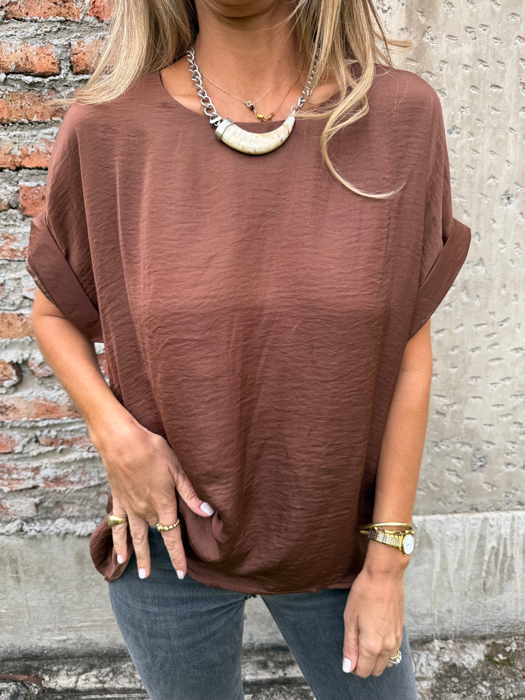 Blusa básica seda café