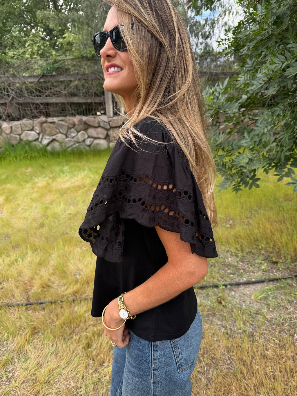 Polera mangas broderie negra