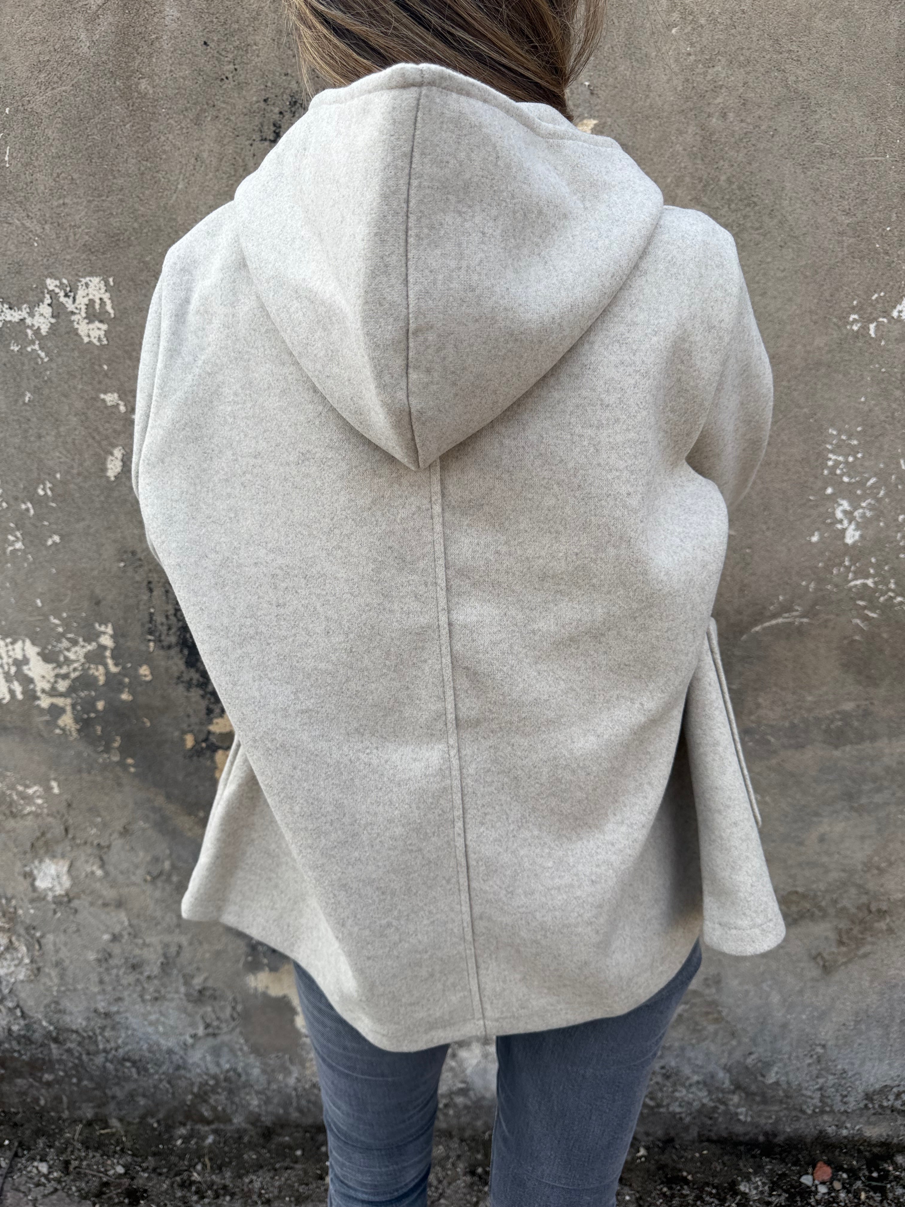 Abrigo tipo chaqueta  paño clásico arena