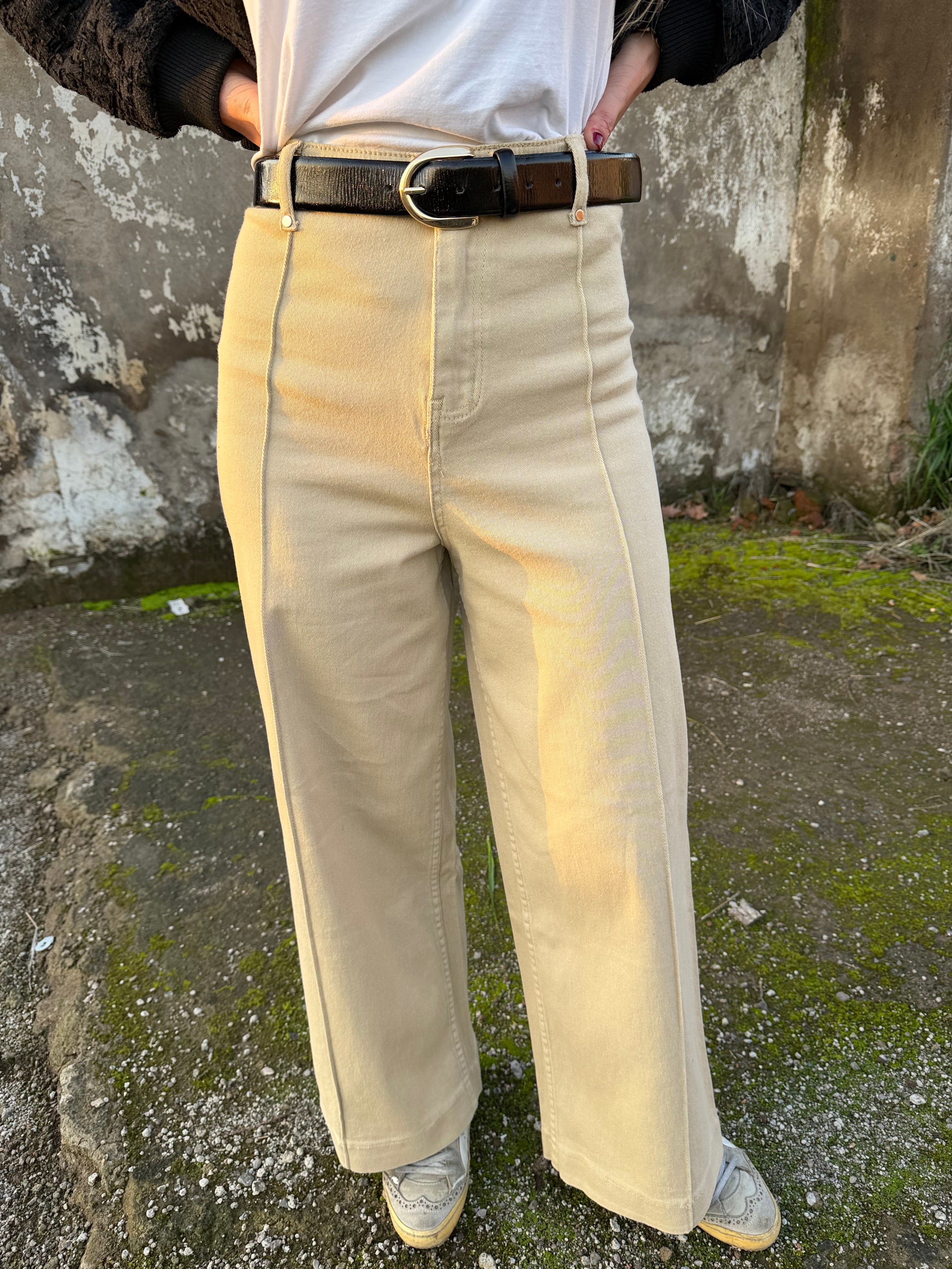 Pantalón tiro alto beige