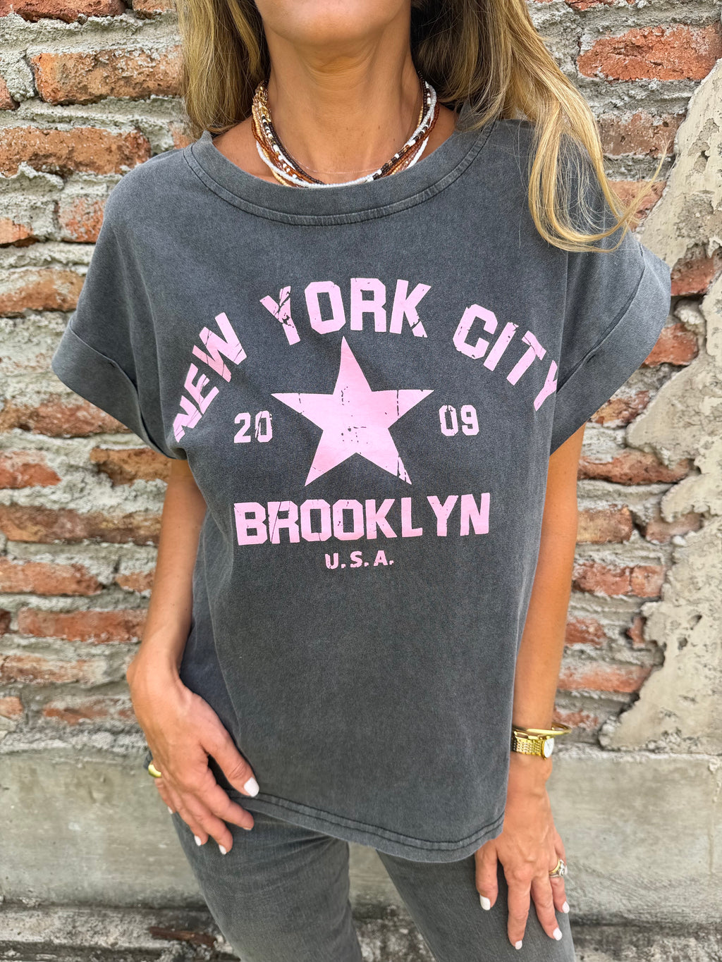Polera new york gris