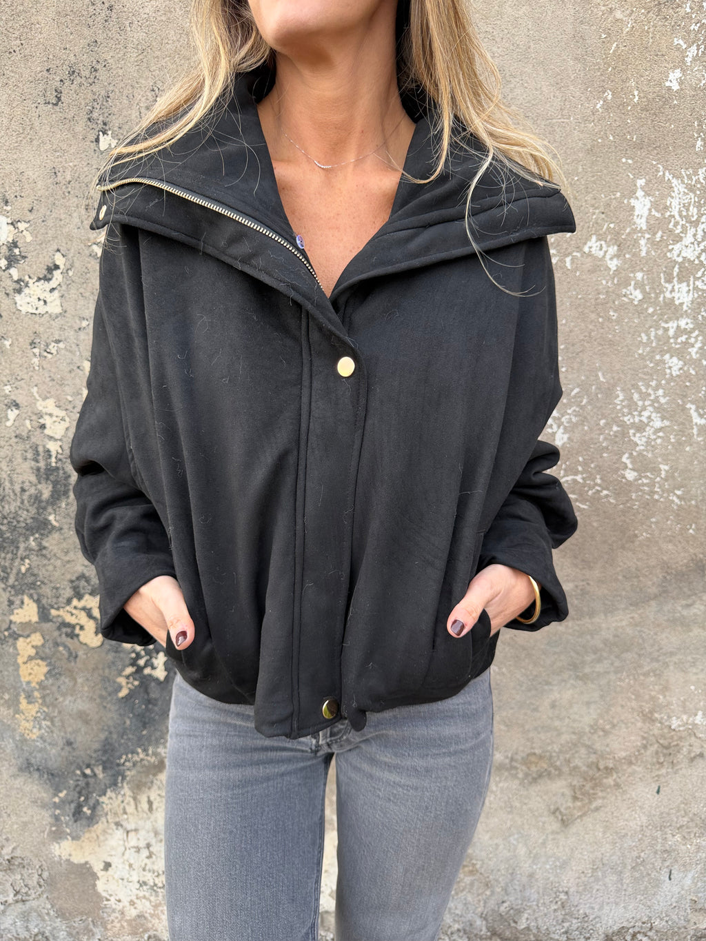 Chaqueta gamuza acolchada negra
