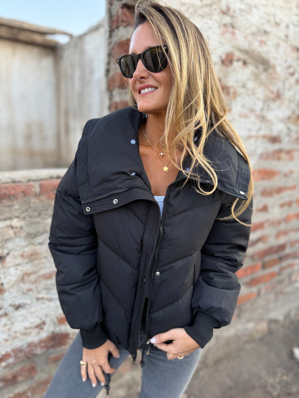 Parca puffa premium cuello removible negra