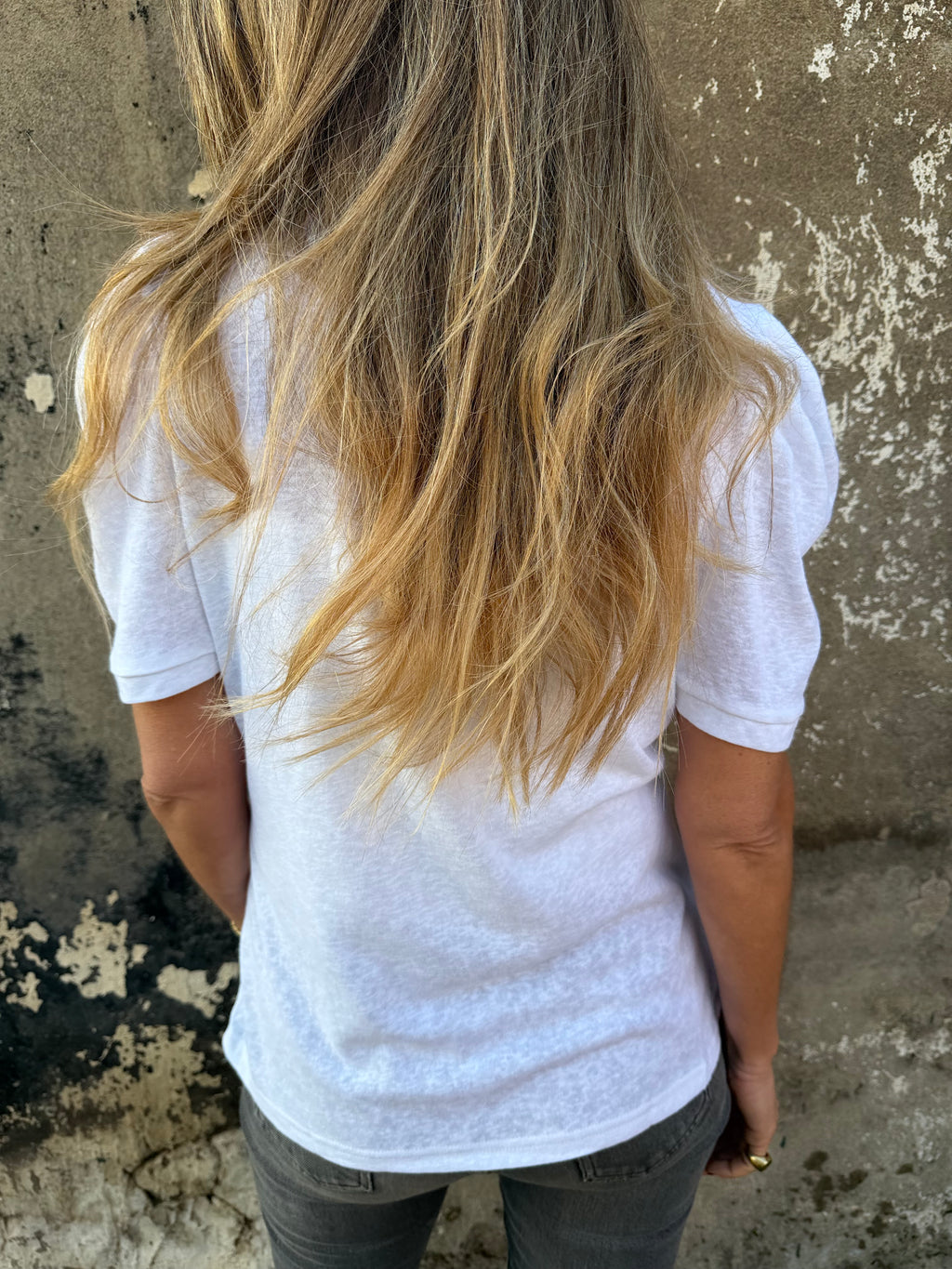 Polera hombro aglobado blanca