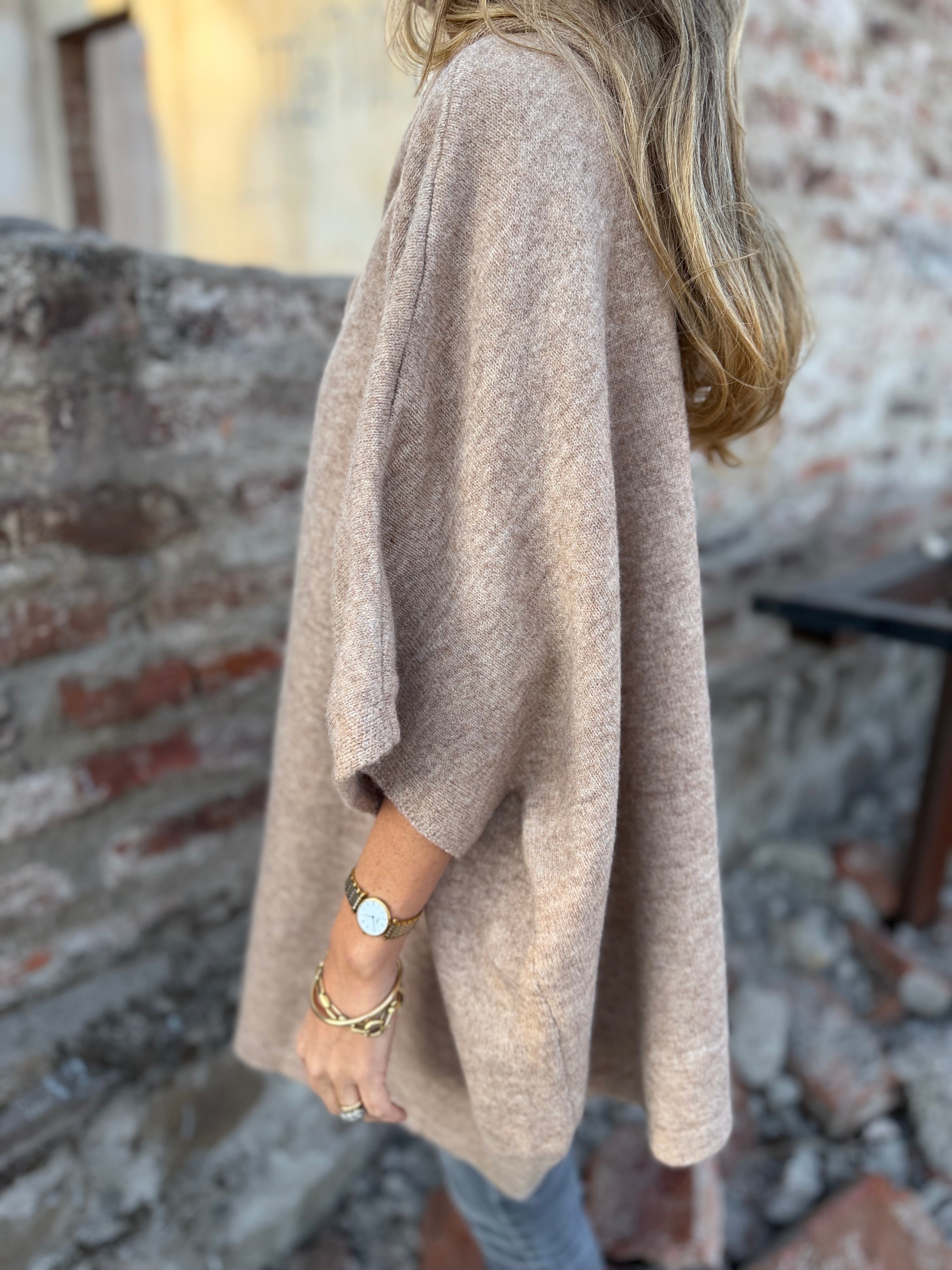 Poncho sureño beige claro