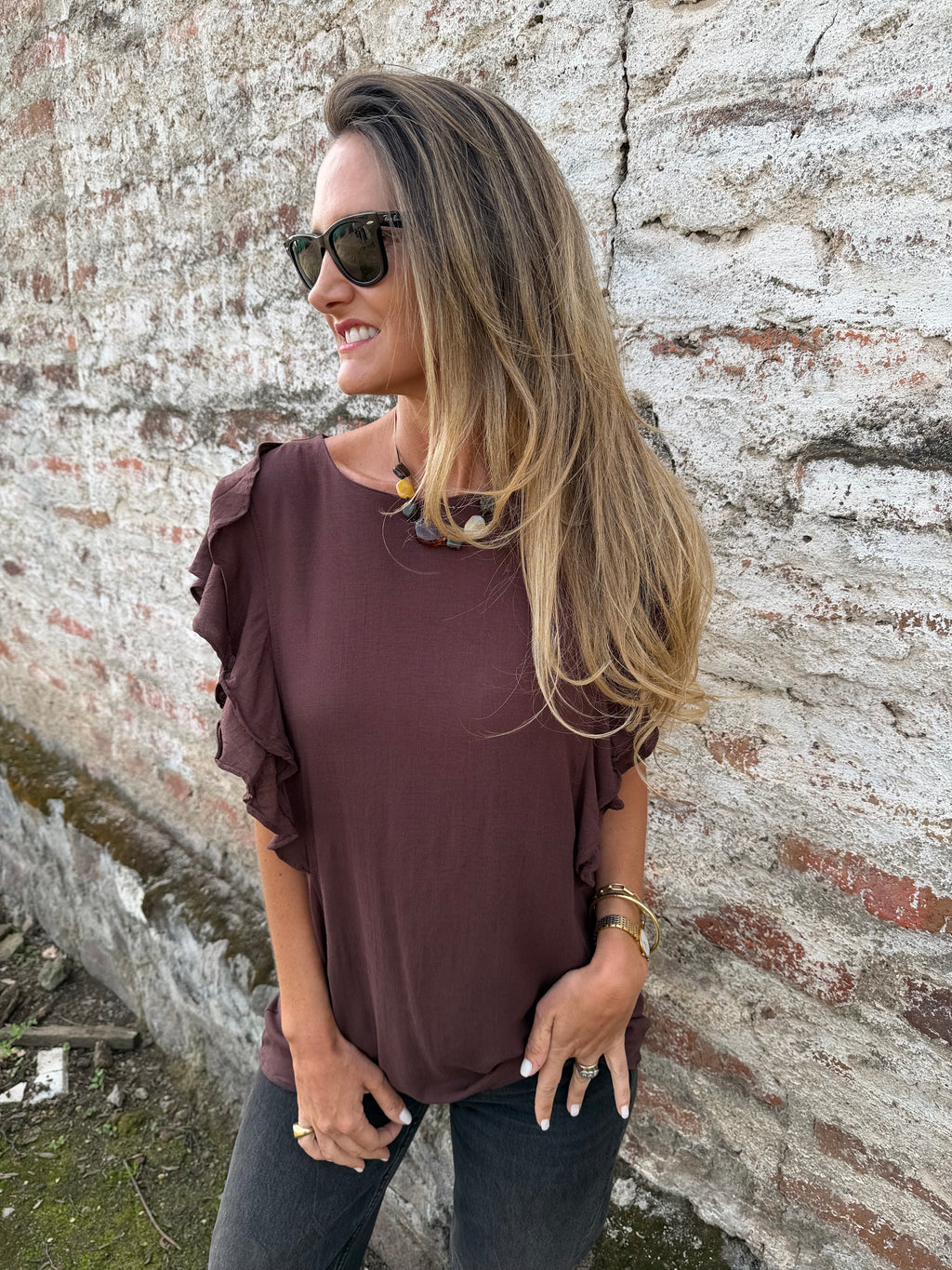 Blusa larga vuelitos laterales café