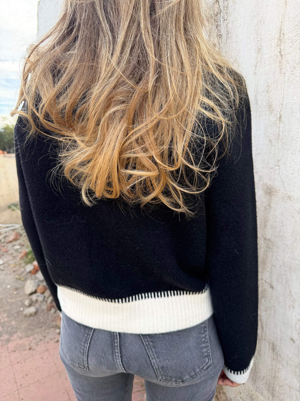 Chaquetita inglesa negra