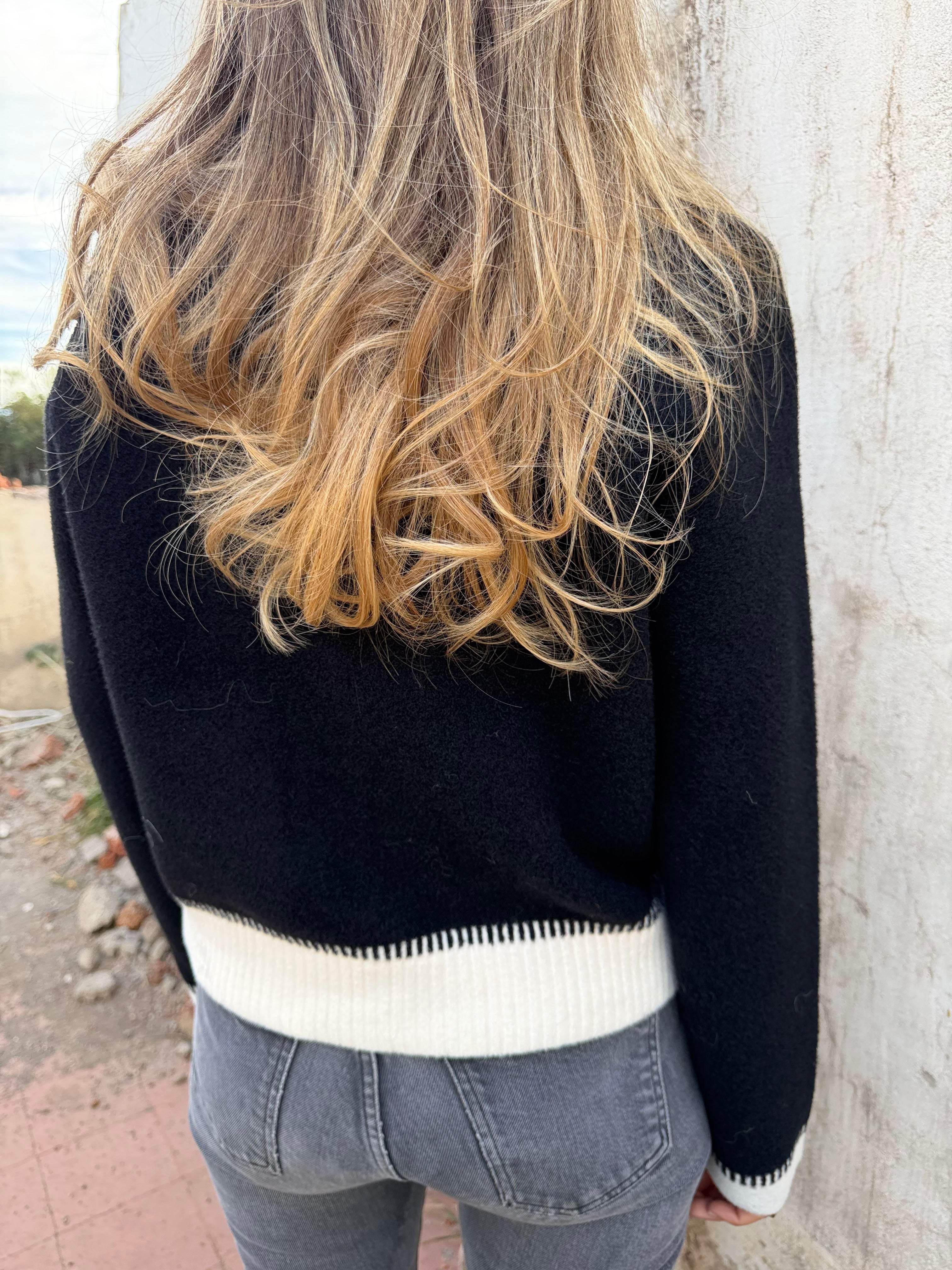 Chaquetita inglesa negra