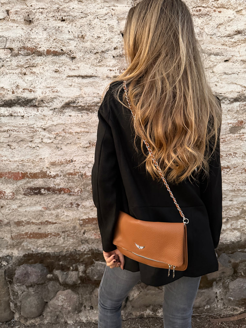 Cartera tipo zadig de hombro y mano cadena cuero graneado camel