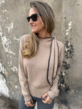 Chaleco lazo cuello beige