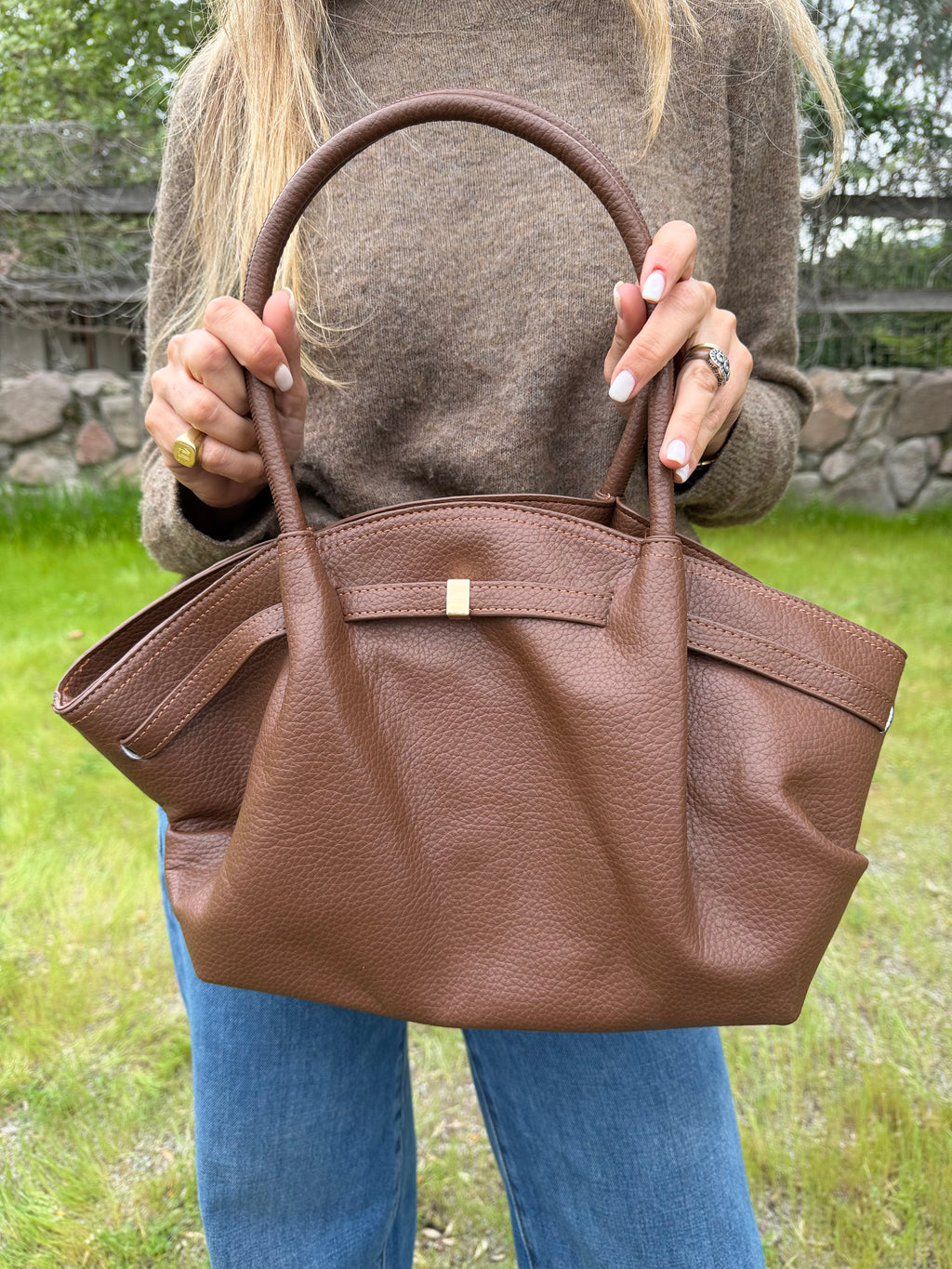 Cartera efecto cuero graneado maca café