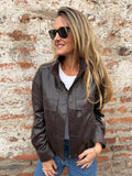 Chaqueta efecto cuero increíble café