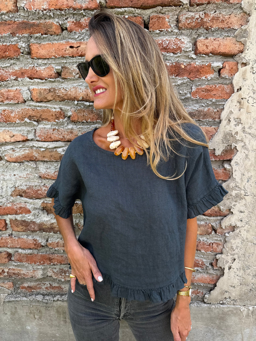 Blusa 100% lino vuelitos gris piedra