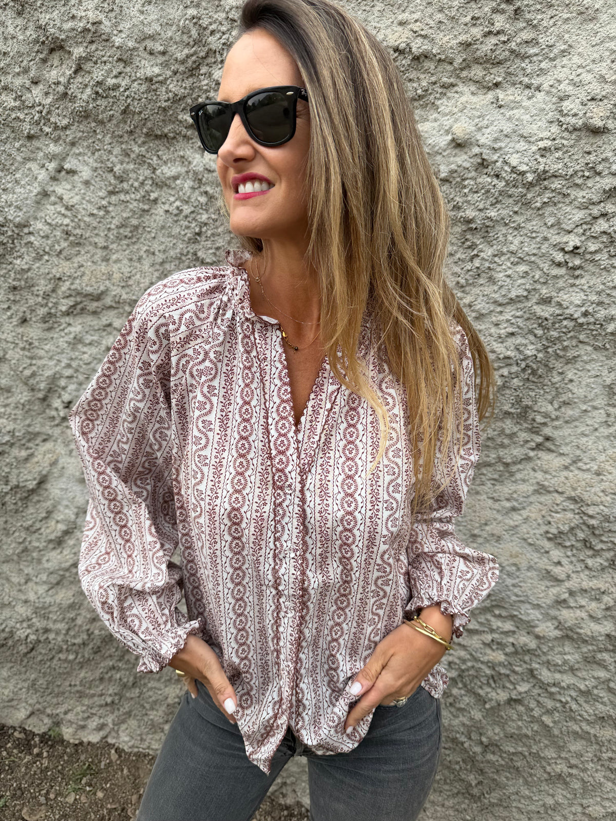 Blusa diseños y manga globo granate
