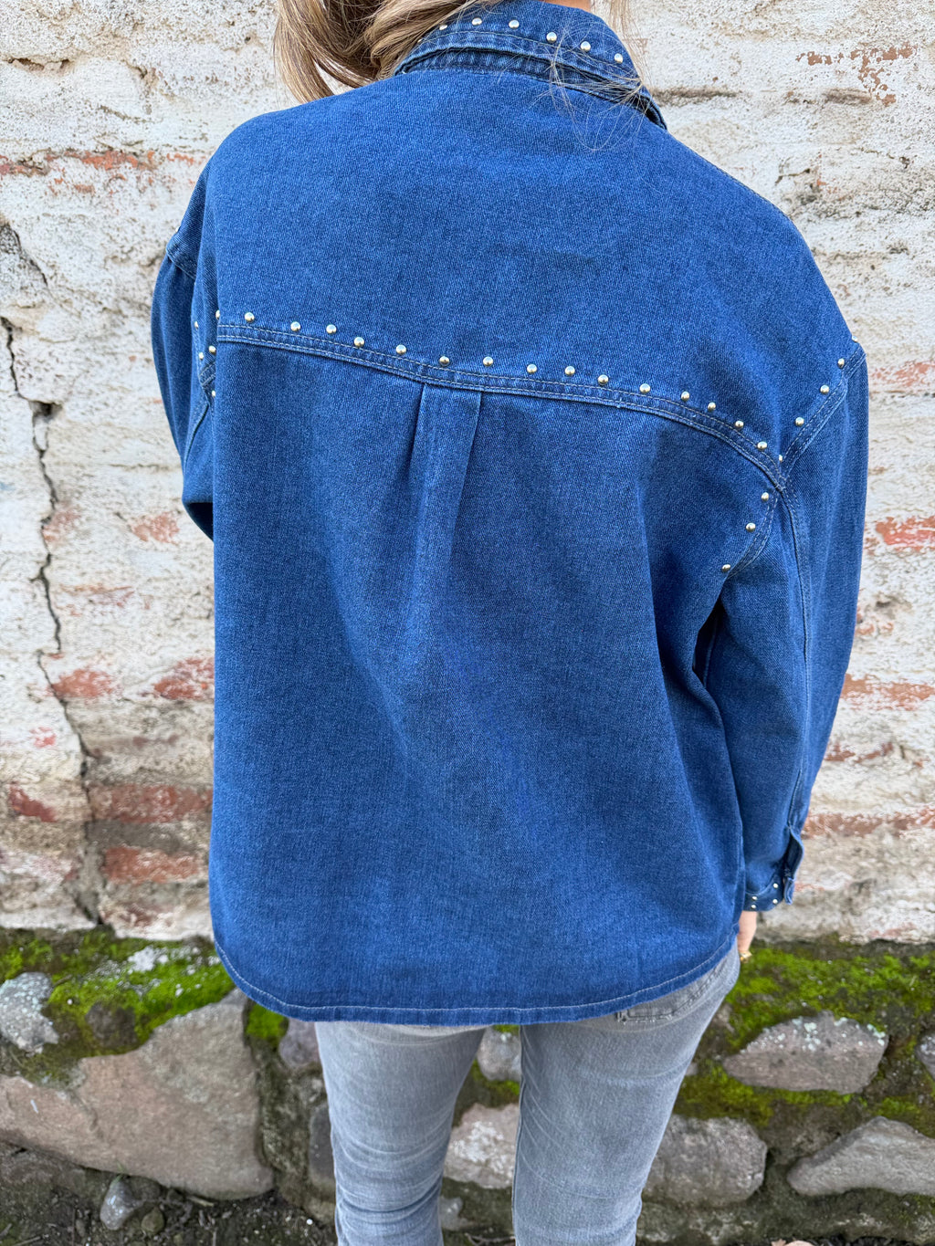 Chaqueta bluejean tachas azul