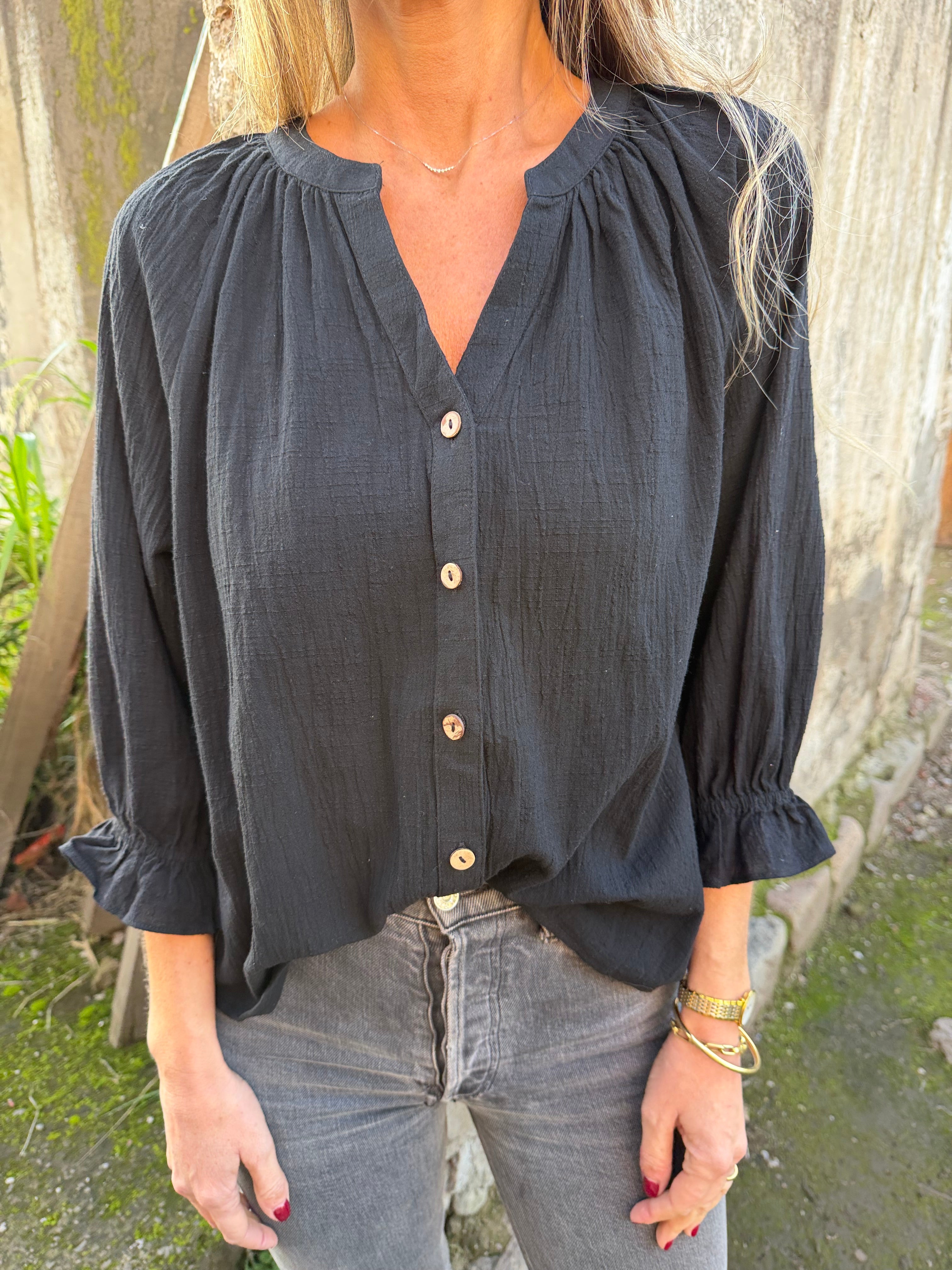 Blusa bámbula botones madera negra