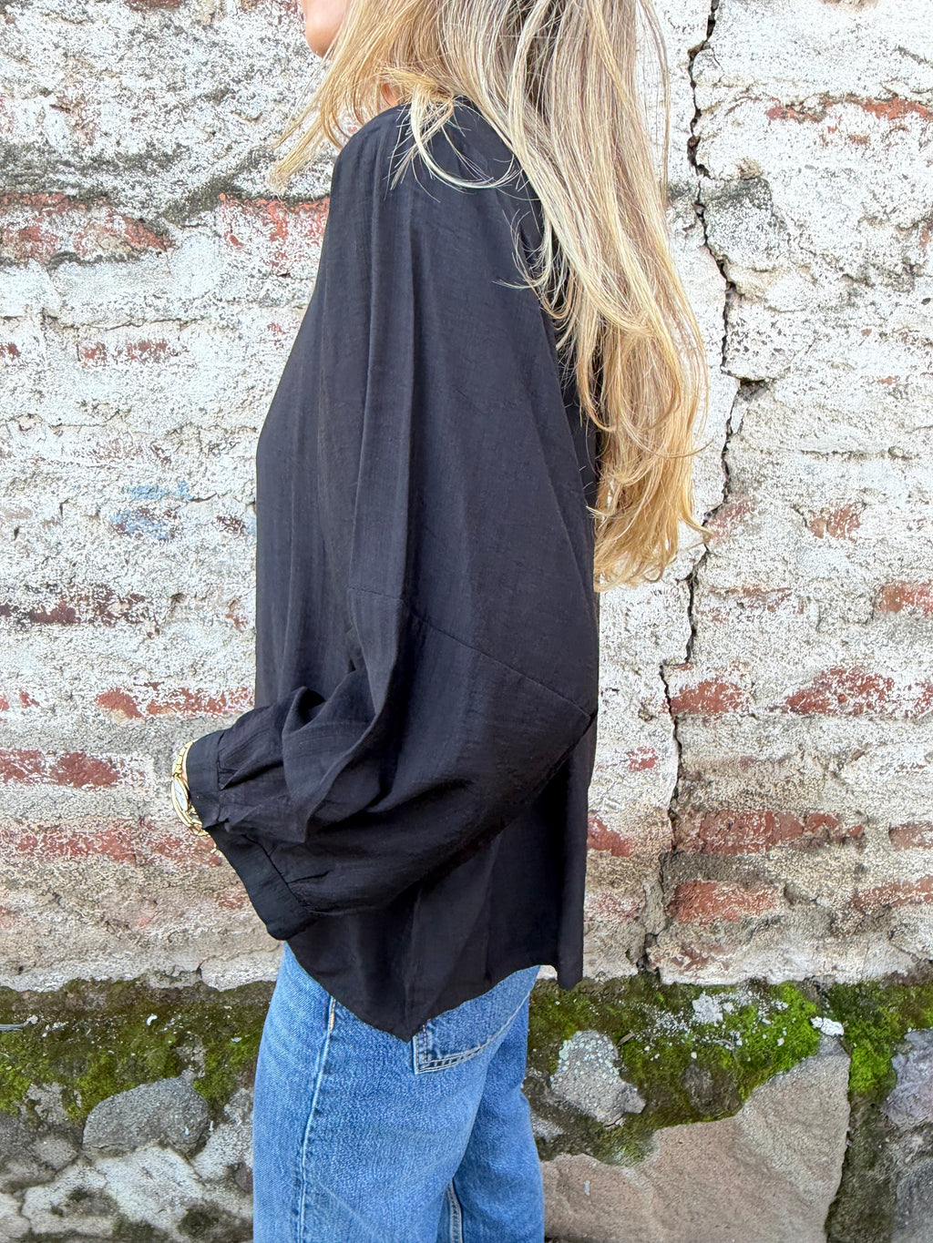 Blusa rayón manguitas globo negra