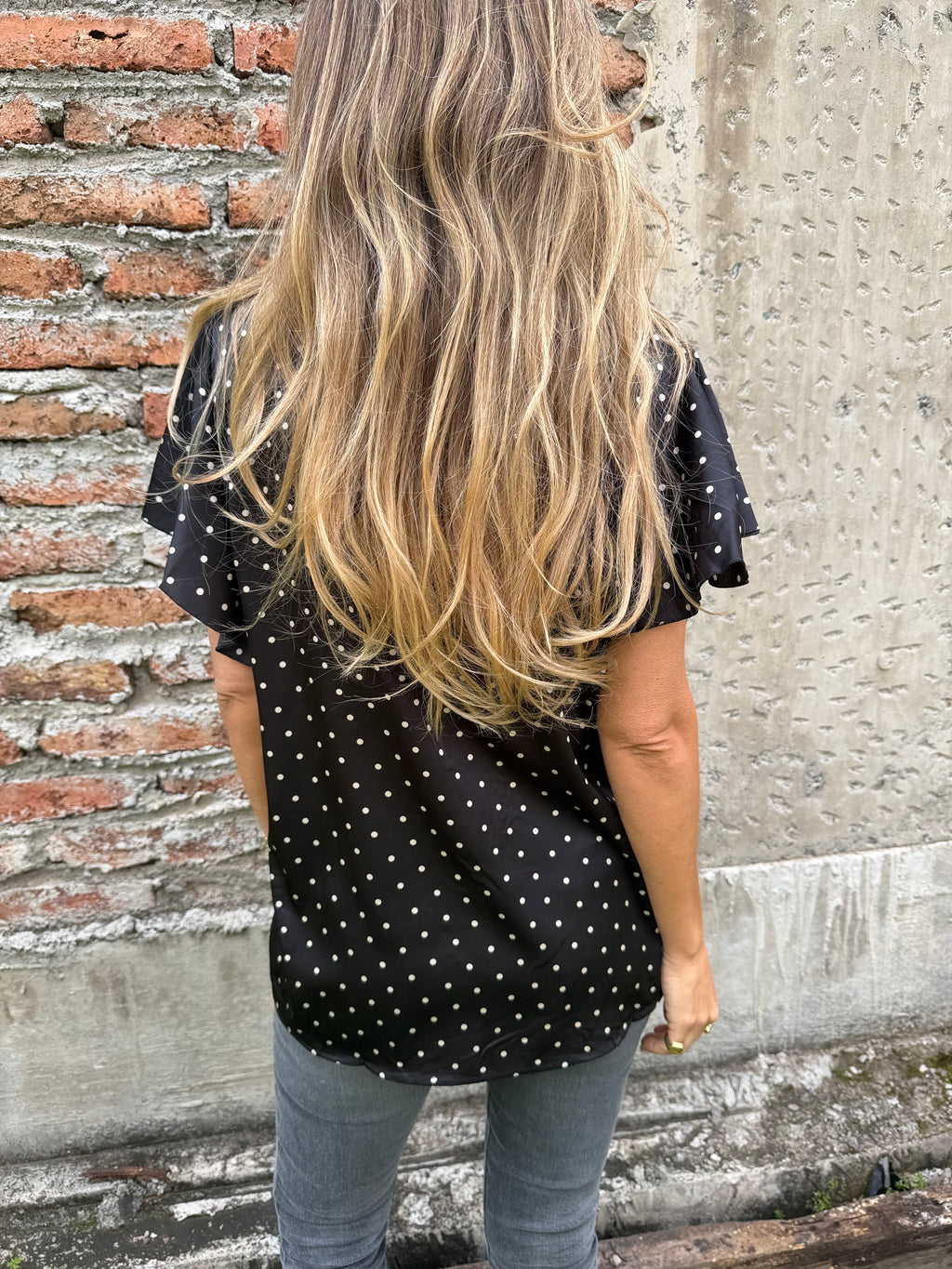 Blusa seda lunares negra