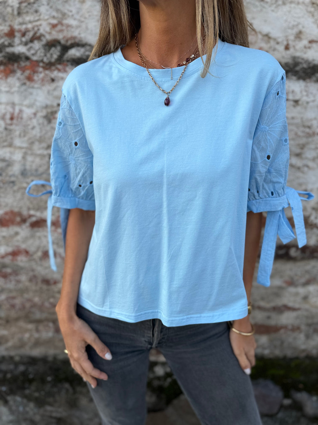 Polera mangas broderie amarras celeste