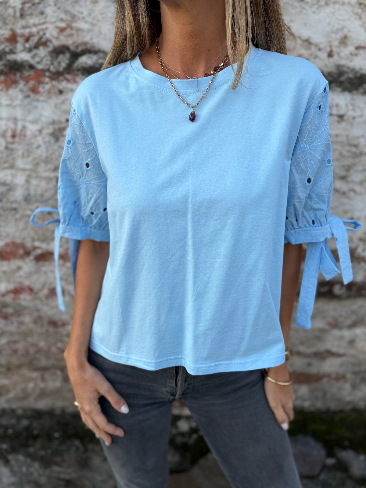 Polera mangas broderie amarras celeste