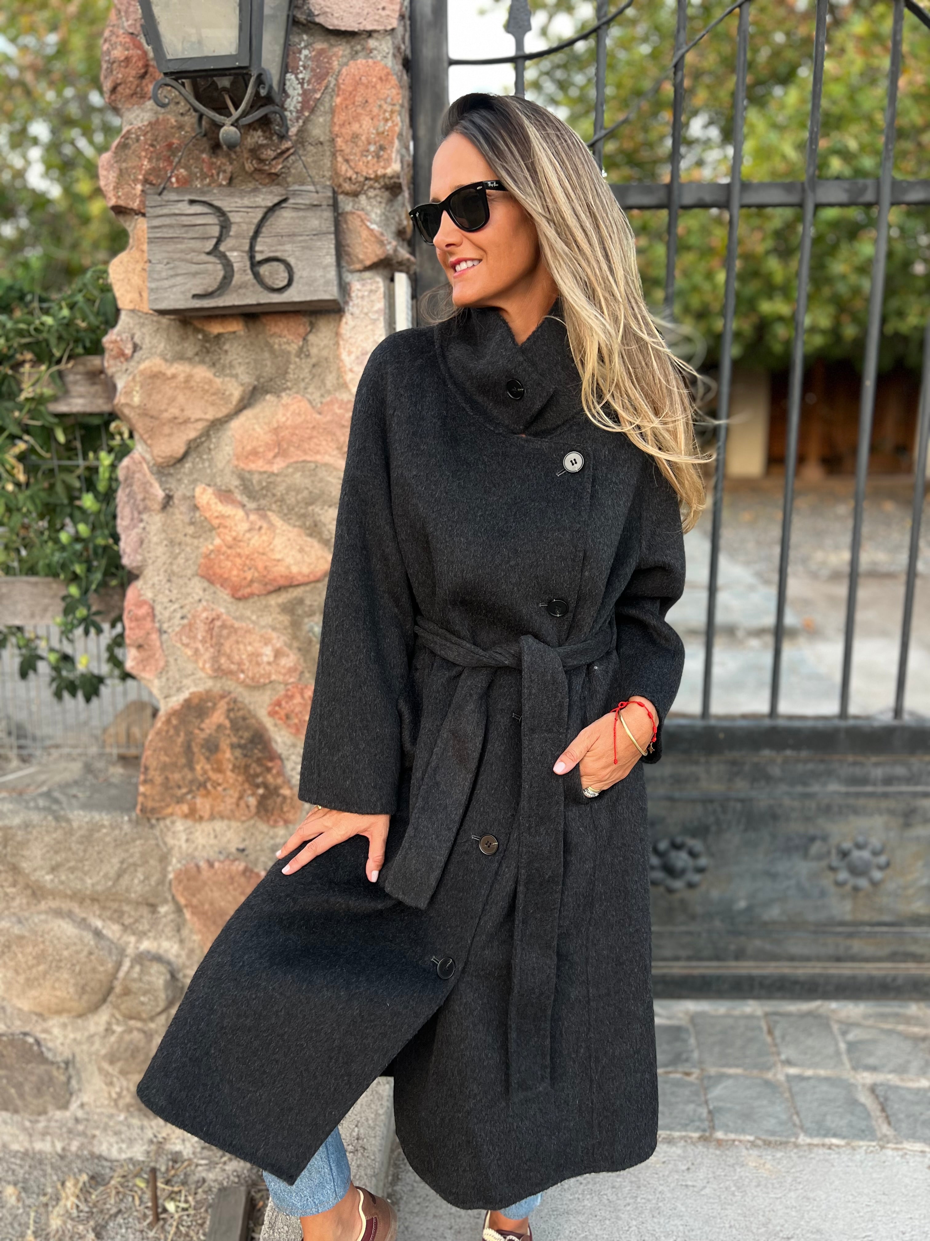 Abrigo 70% cachemira gris acero