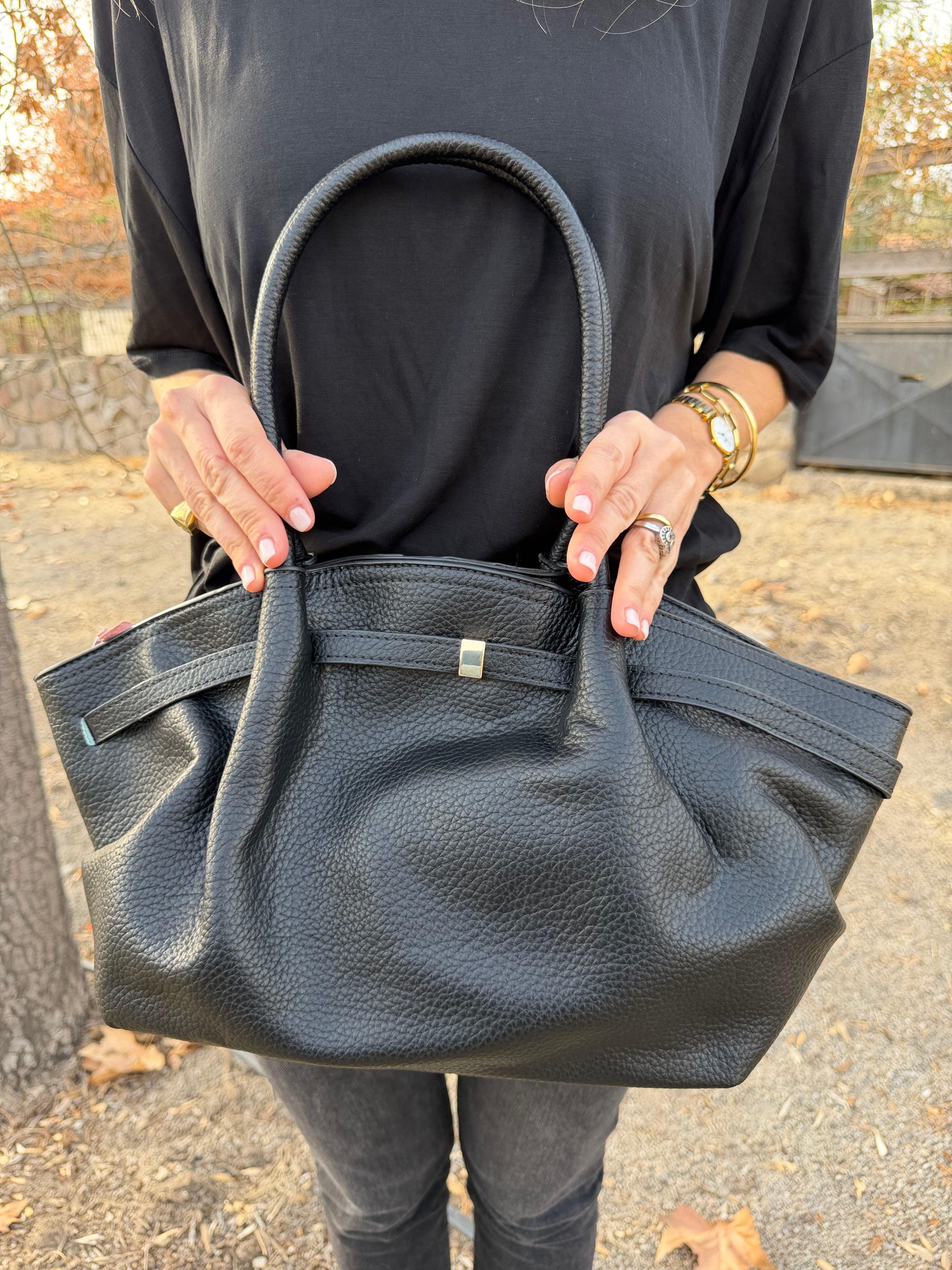 Cartera efecto cuero graneado maca negra