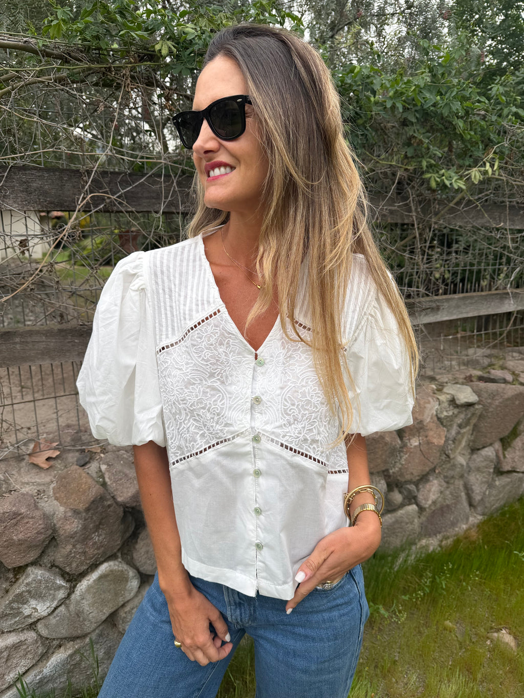 New blusa mangas abullonadas blanca