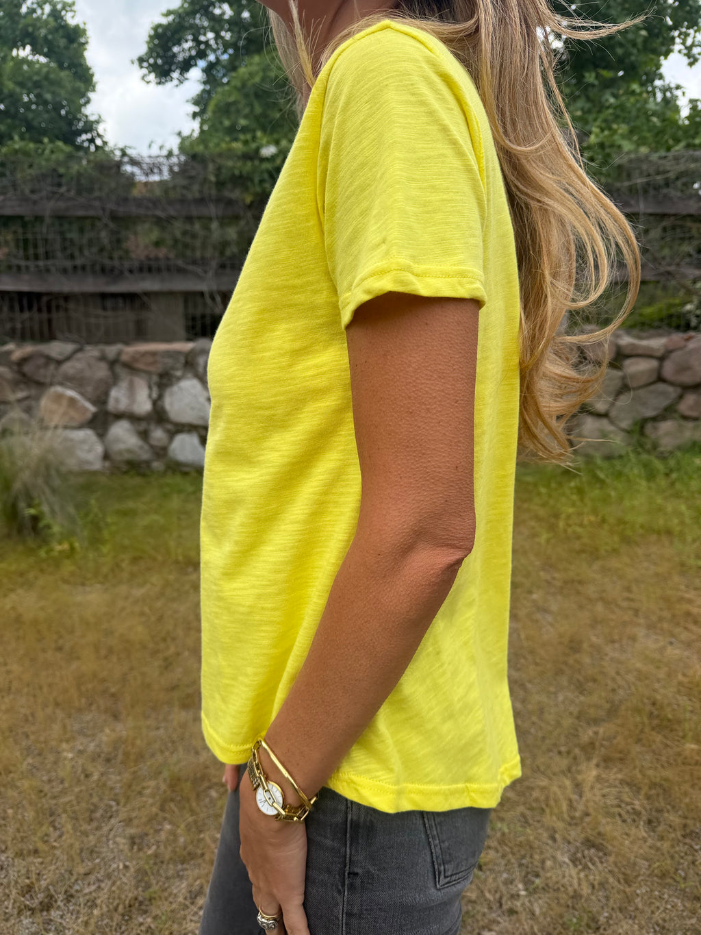 Polera hiper básica algodón amarilla